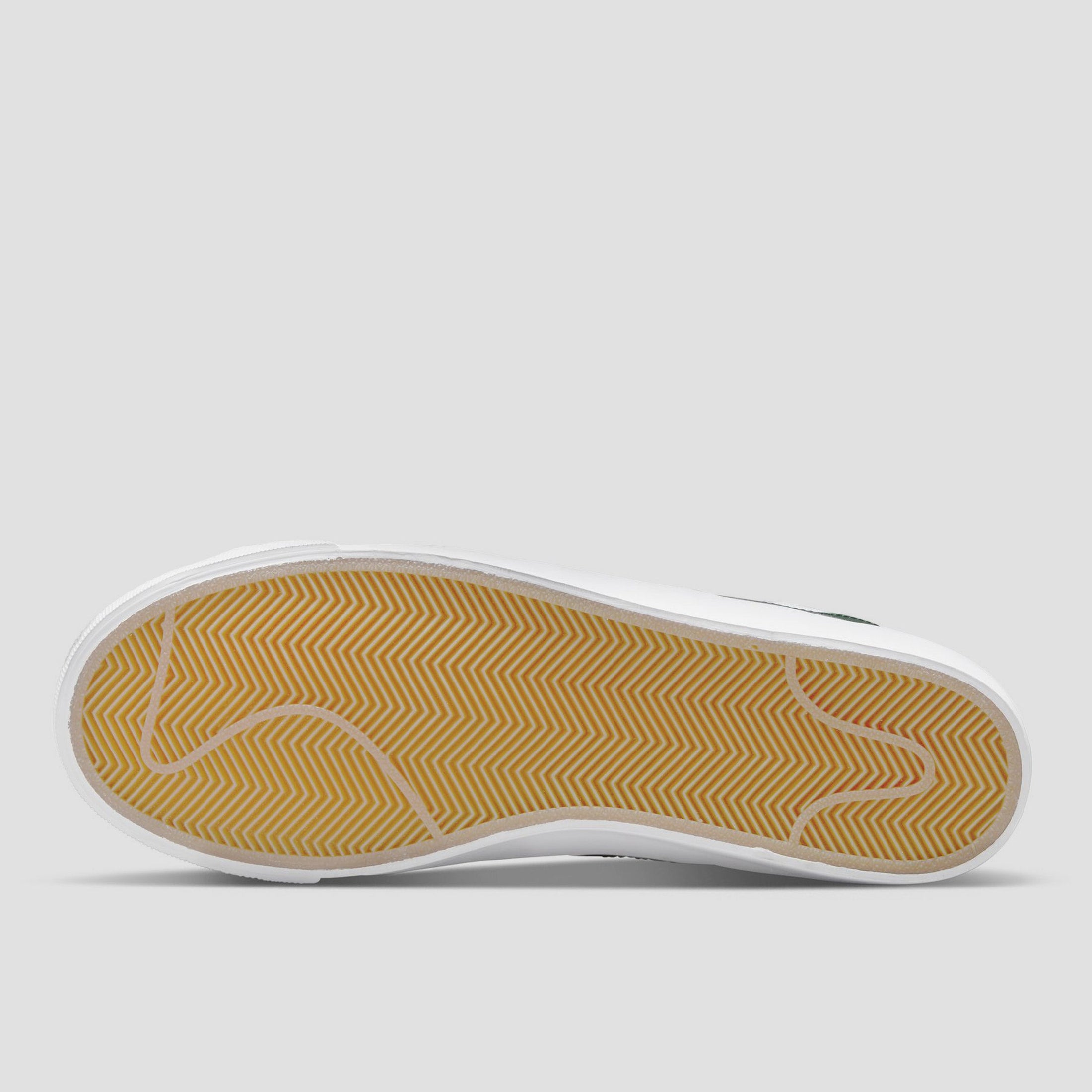 Nike SB Blazer Low Pro GT Shoes White / Fir - White - Gum Light Brown