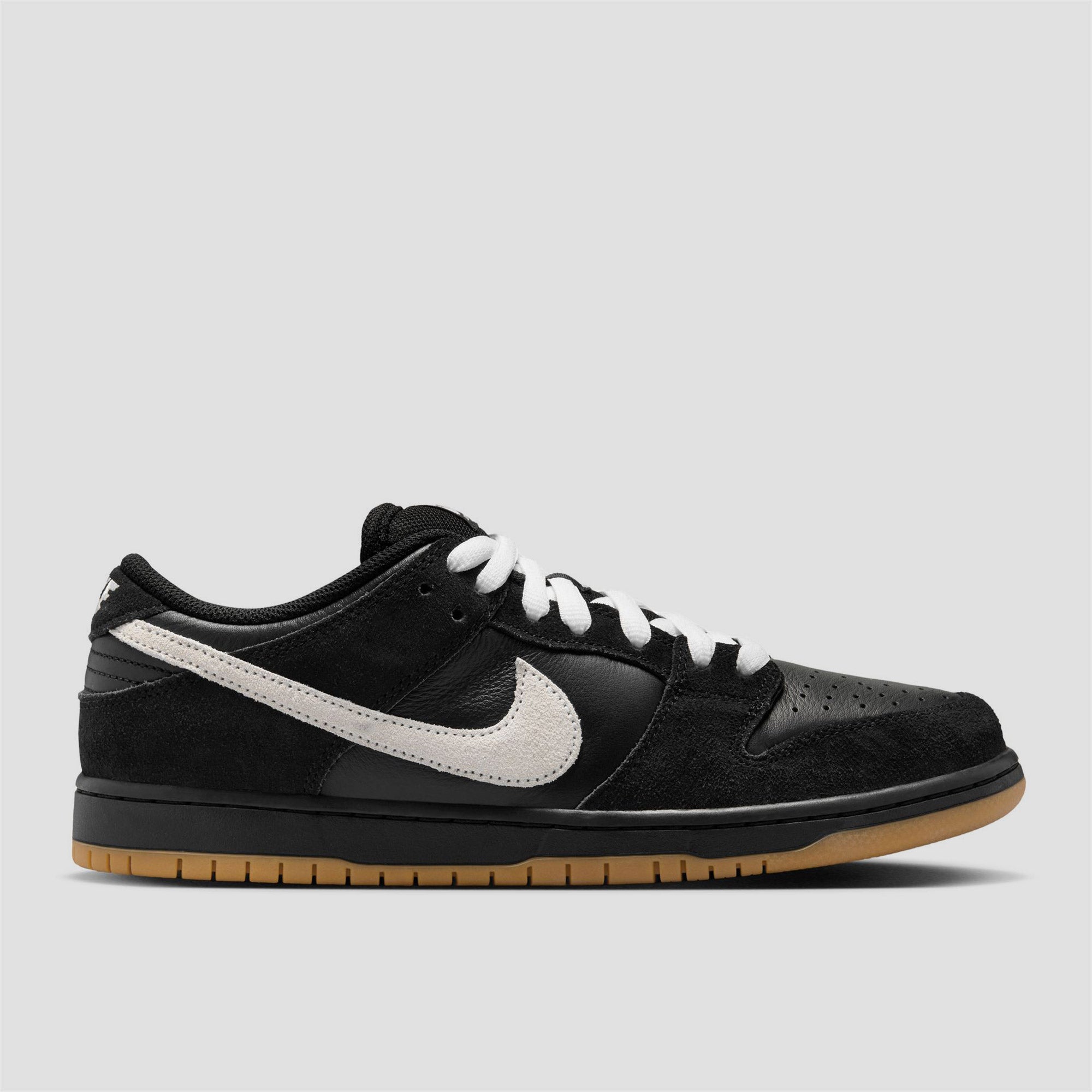 Nike SB Dunk Low Pro Skate Shoes Black White Black Gum