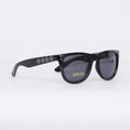 Load image into Gallery viewer, Independent Manner Sunglasses Black