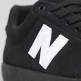 Load image into Gallery viewer, New Balance 22 Shoes Black / White