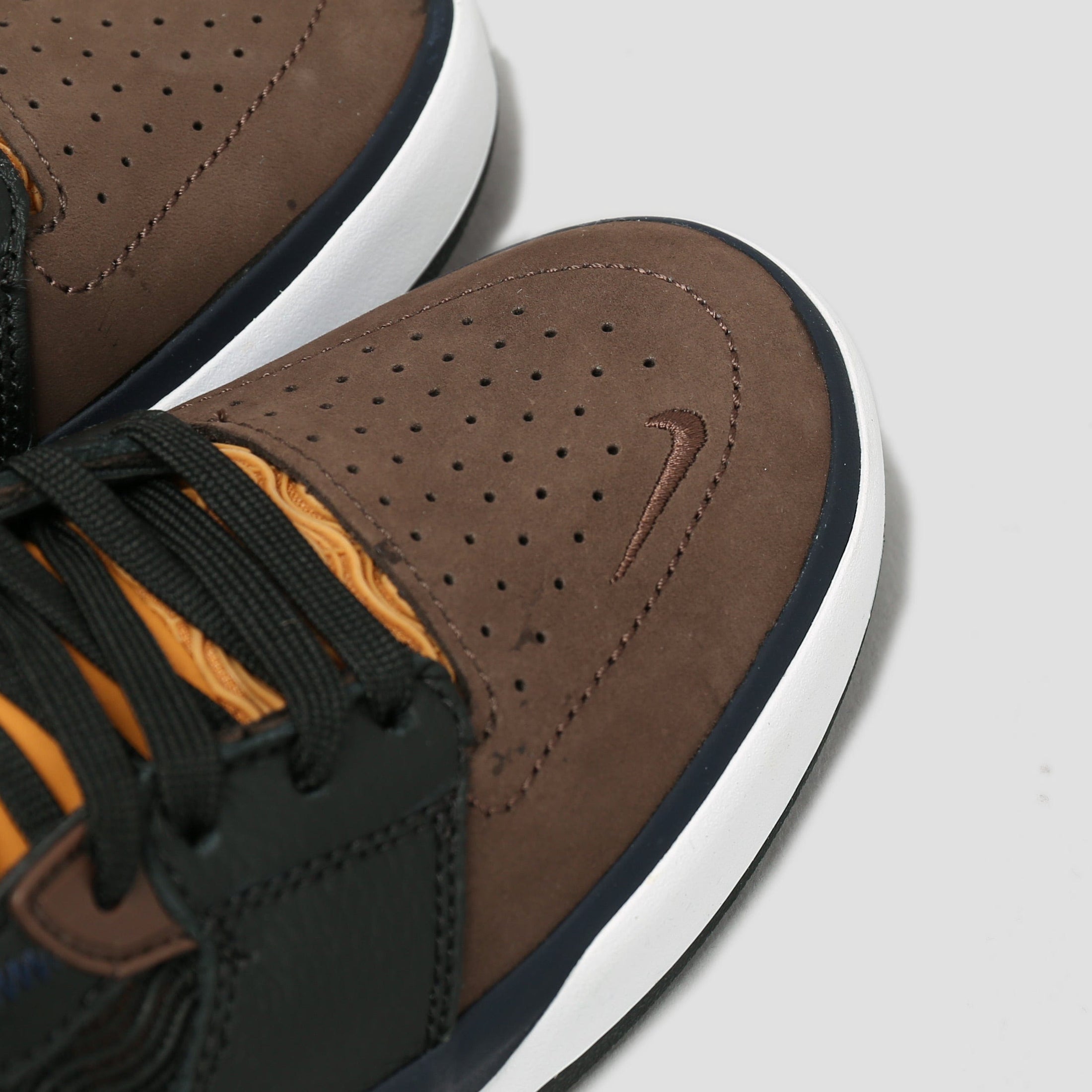 Nike SB Ishod Premium Shoes Baroque Brown / Obsidian - Black