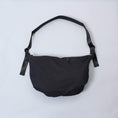 Load image into Gallery viewer, Pop Trading Body Bag Black / White
