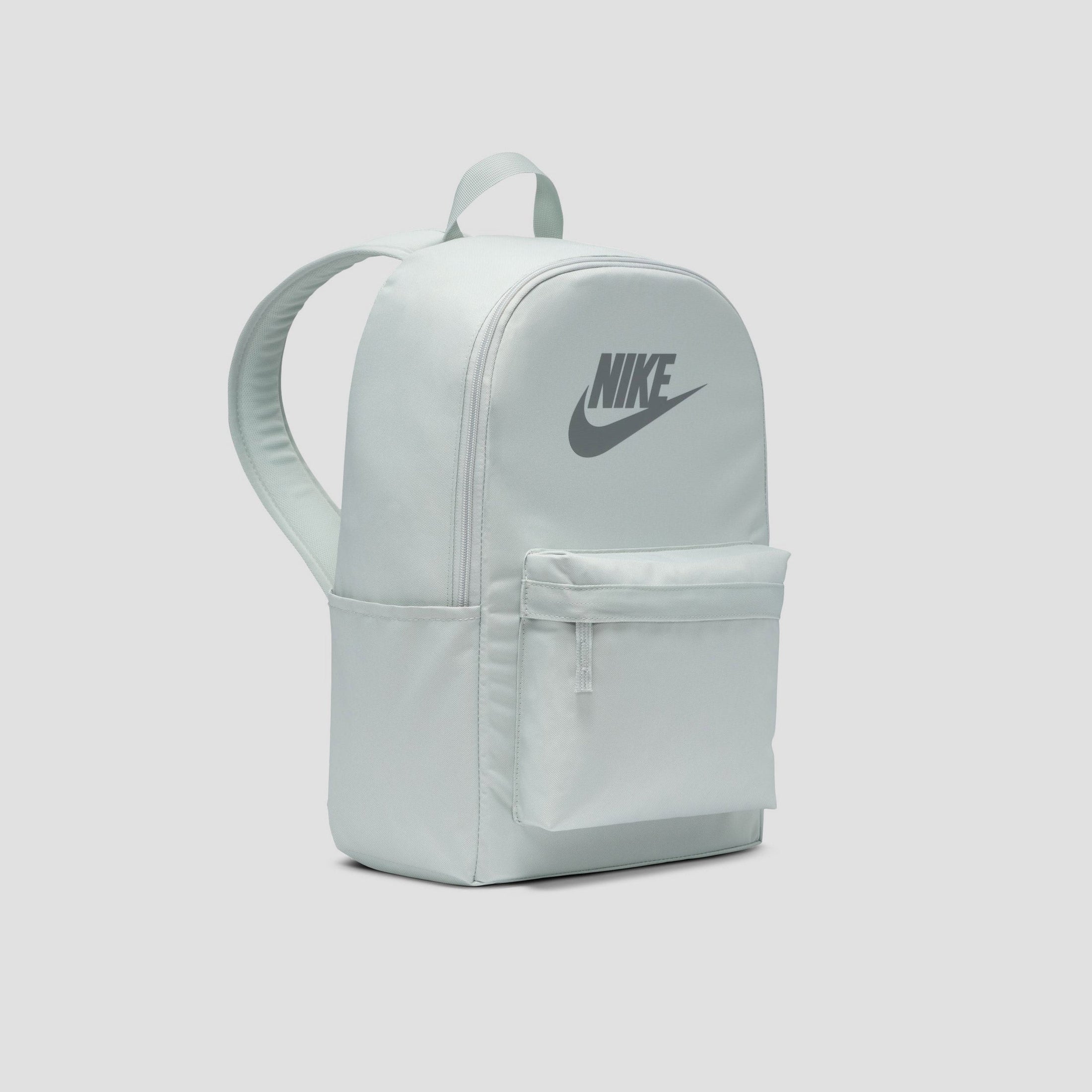 Nike Heritage Backpack Light Silver / Light Silver / Smoke Grey
