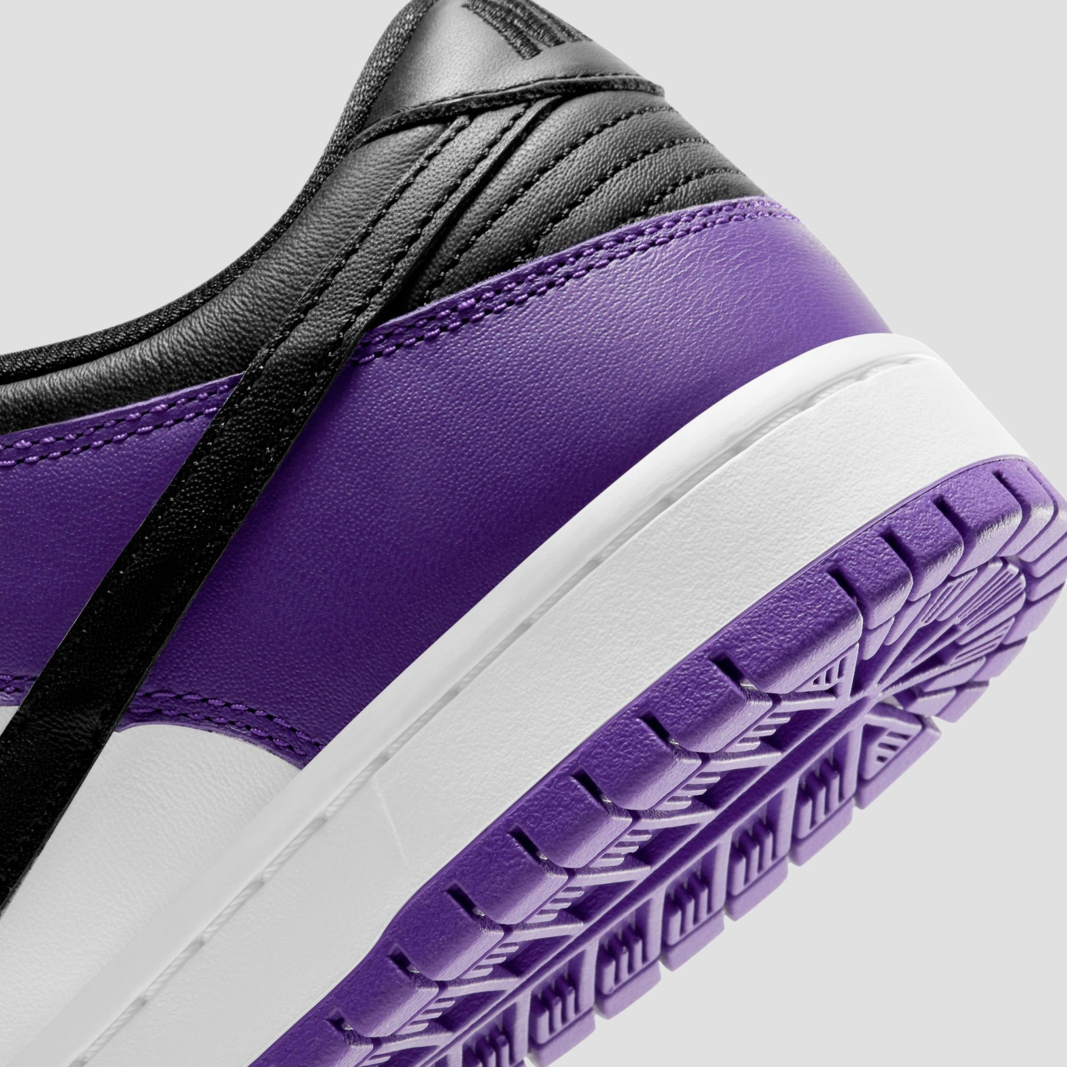 Nike SB Dunk Low Pro Shoes Court Purple / Black - White - Court Purple
