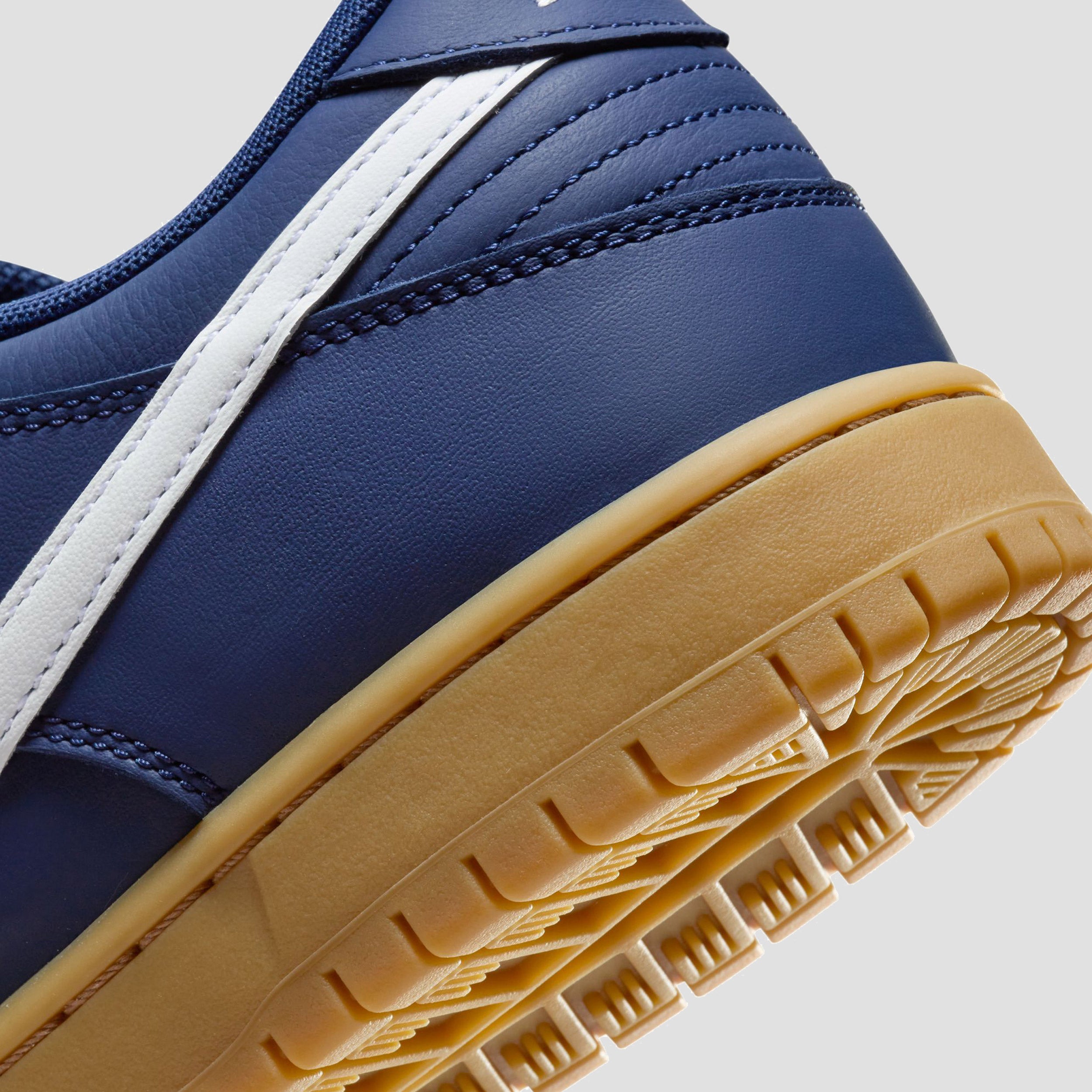 Nike SB Dunk Low Pro Skate Shoes Navy / White - Navy - Gum Light Nike SB Dunk Low Pro Skate Shoes Navy / White - Navy - Gum Light