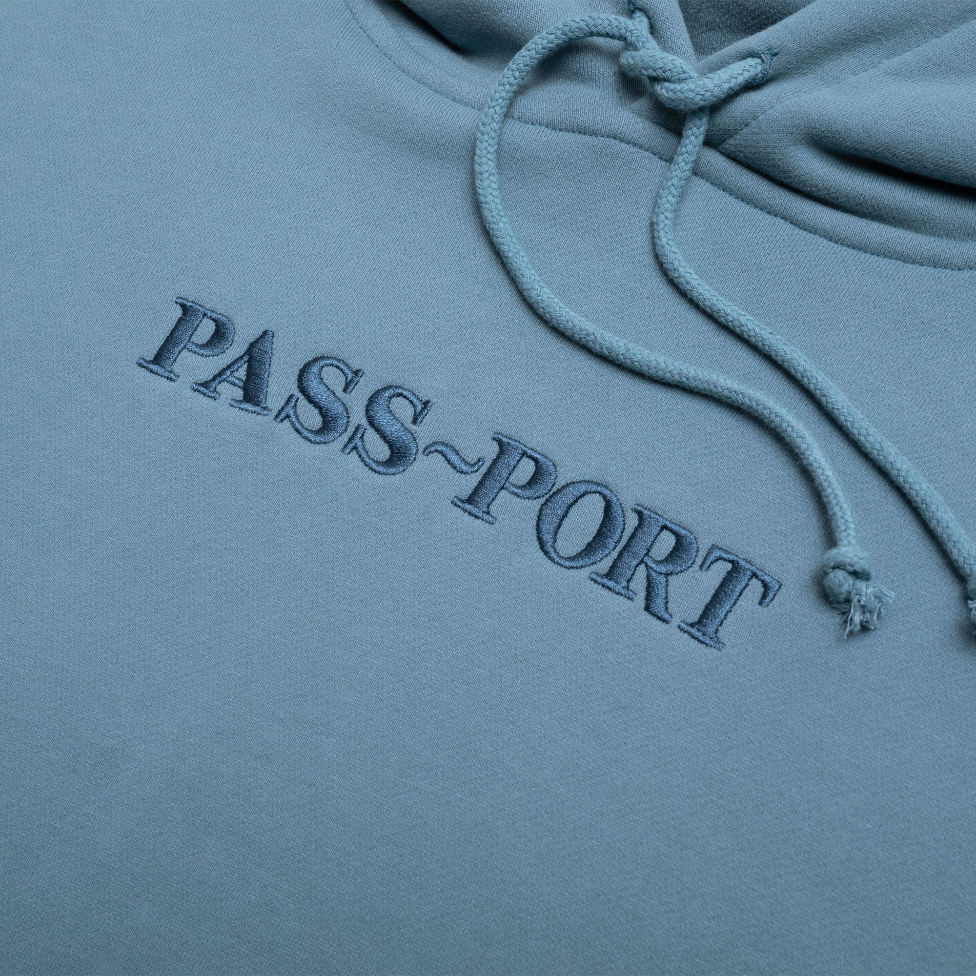 PassPort Official Contrast Organic Hood Baltic Blue