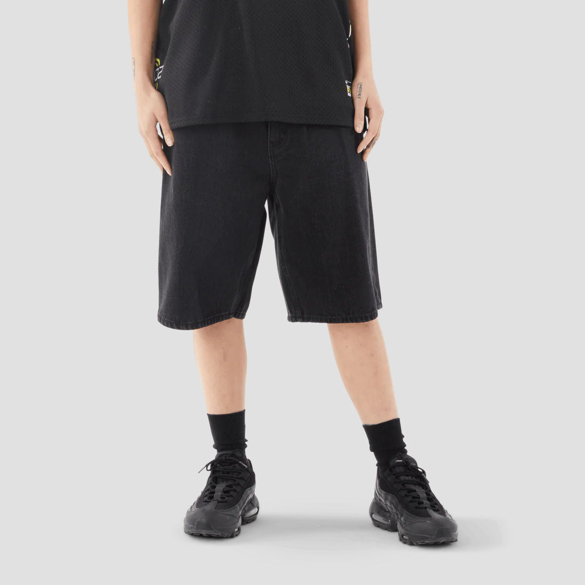 HUF Cromer Short Washed Black