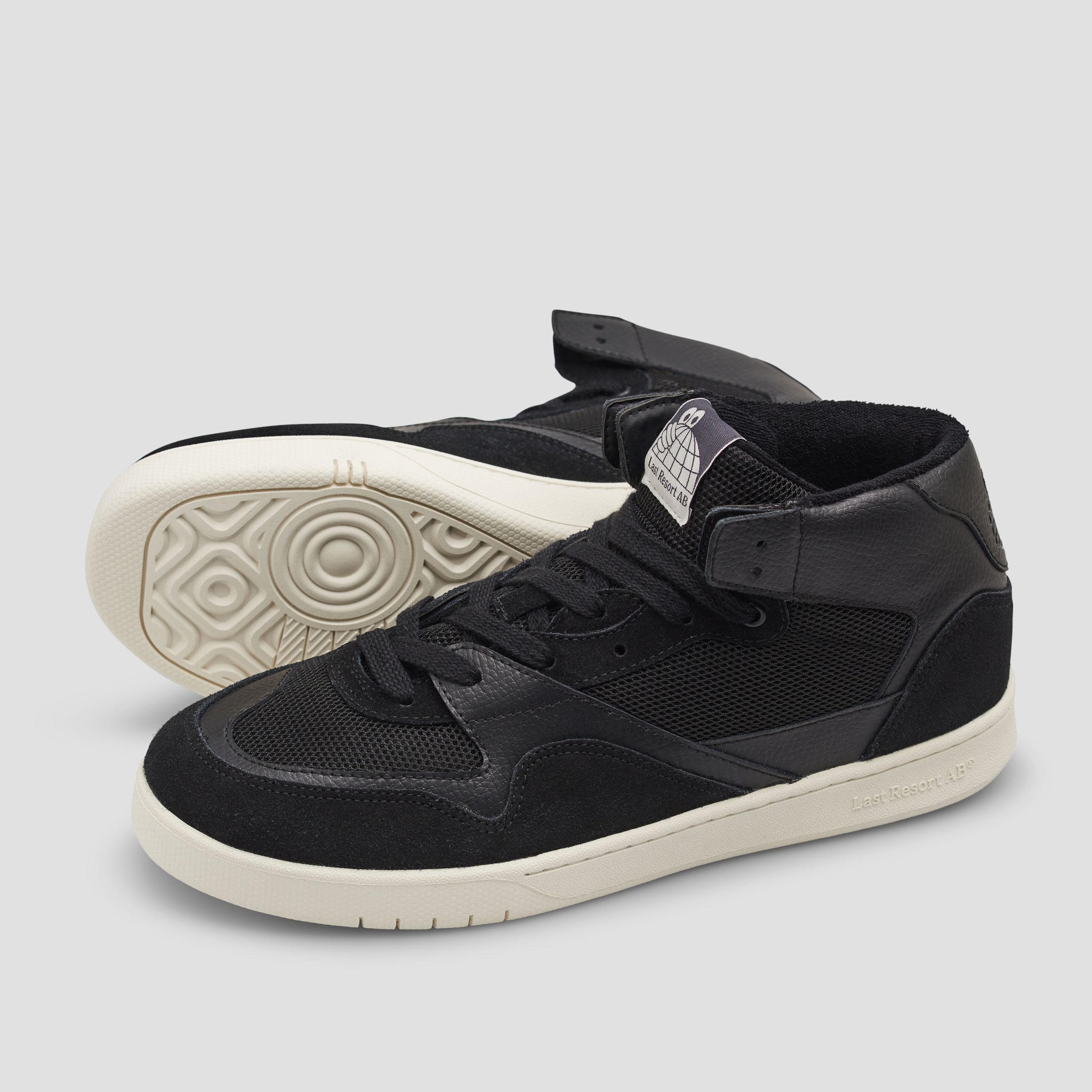 Last Resort AB CM002 MID Skate Shoes Black / White