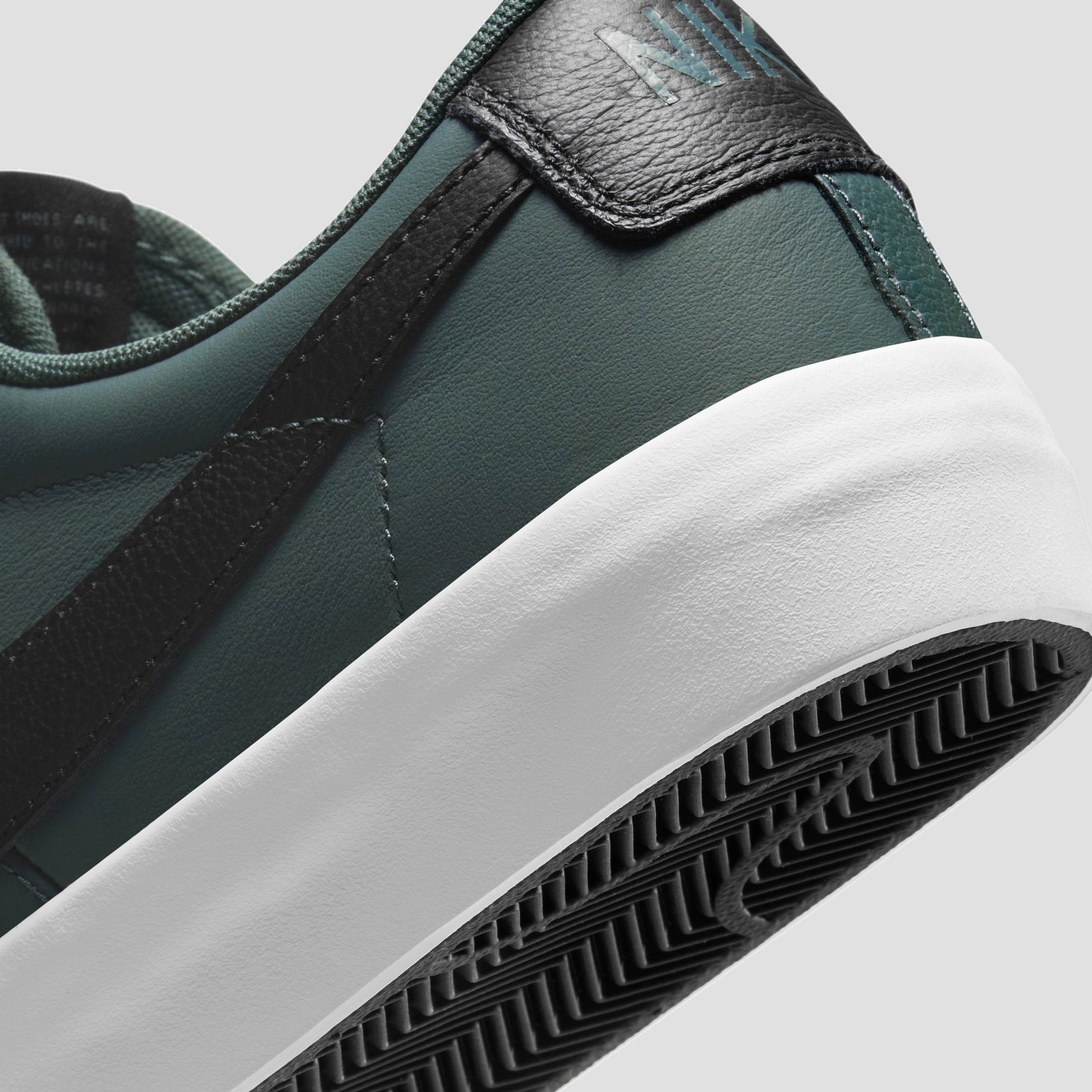 Nike SB Blazer Low Pro GT Skate Shoes Vintage Green / Black - Vintage Green