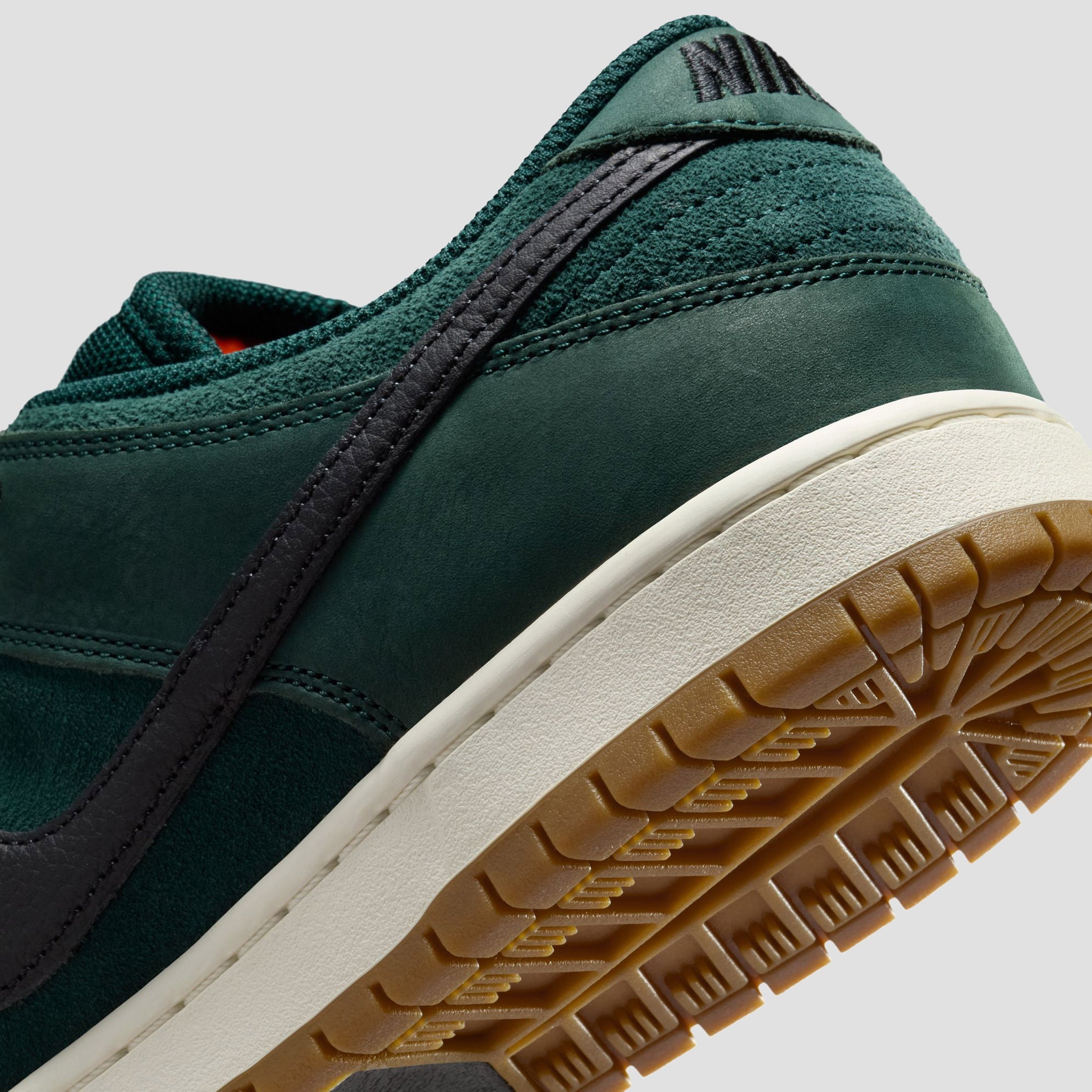 Nike SB Dunk Low Pro Skate Shoes Deep Fir / Black Fir Sail