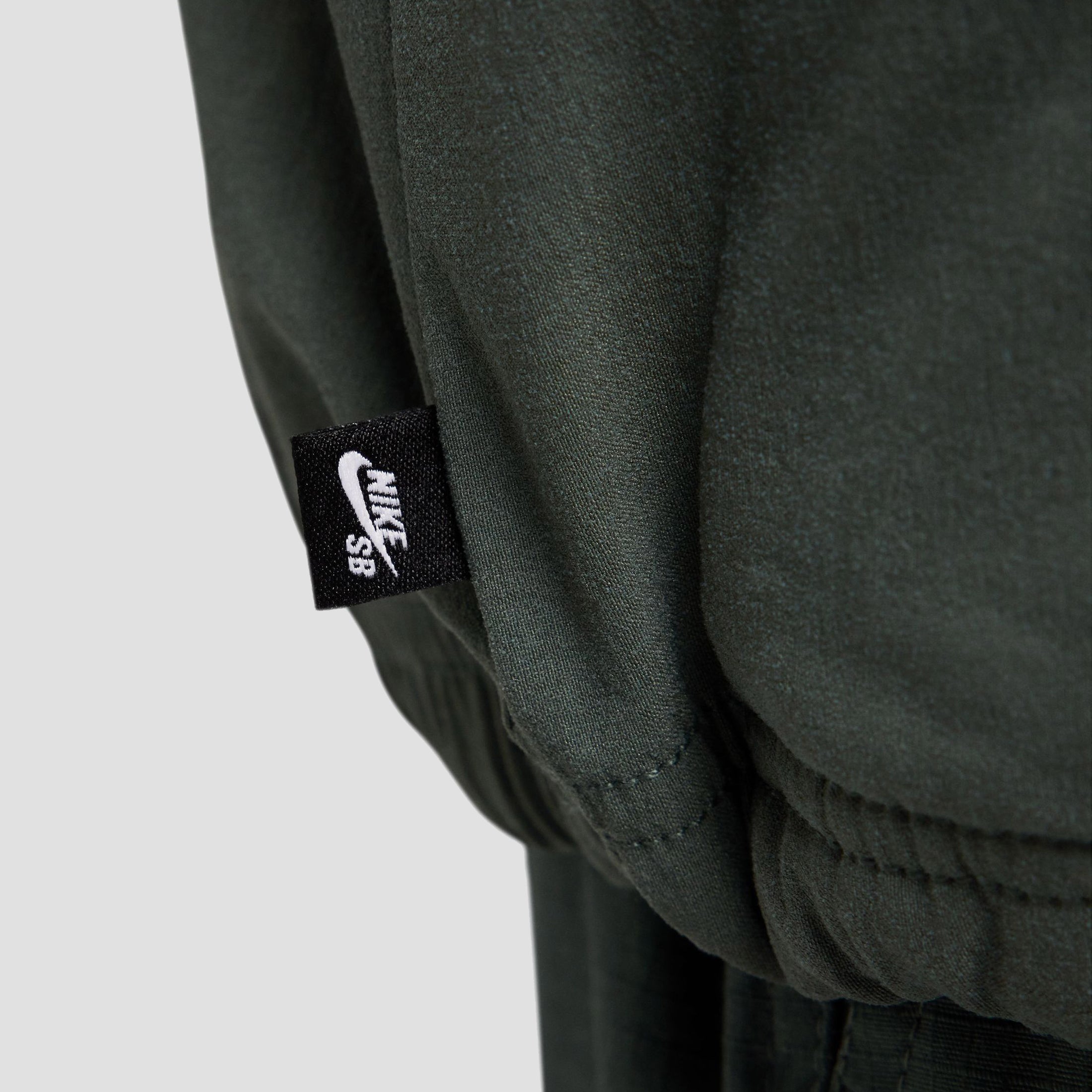 Nike SB Anorak Skate Jacket Vintage Green / Oil Green