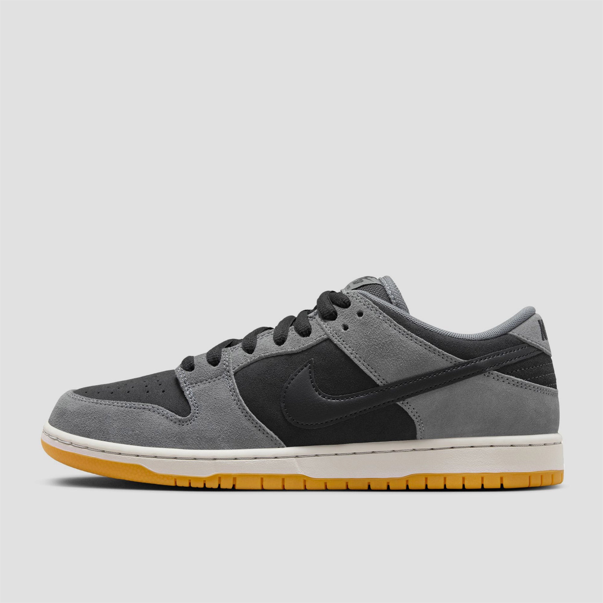 靴 NIKE SB DUNK LOW PRO DK SMOKE GREY/BLACK Nike SB Dunk Low Pro Skate Shoes Dk Smoke Grey / Black