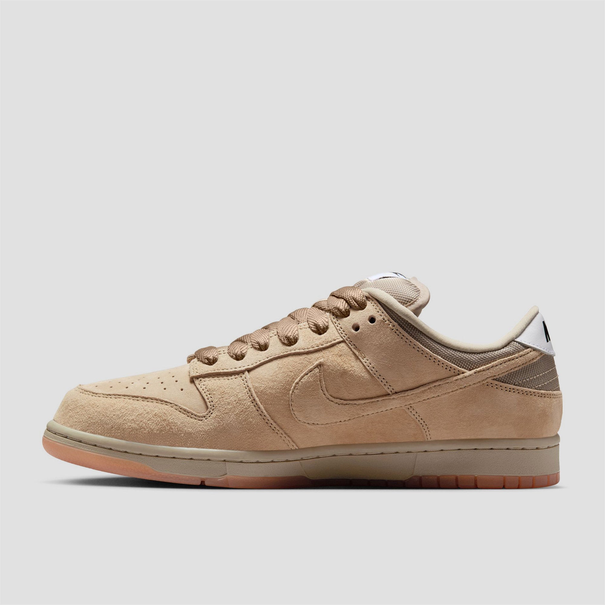sb dunk low suede