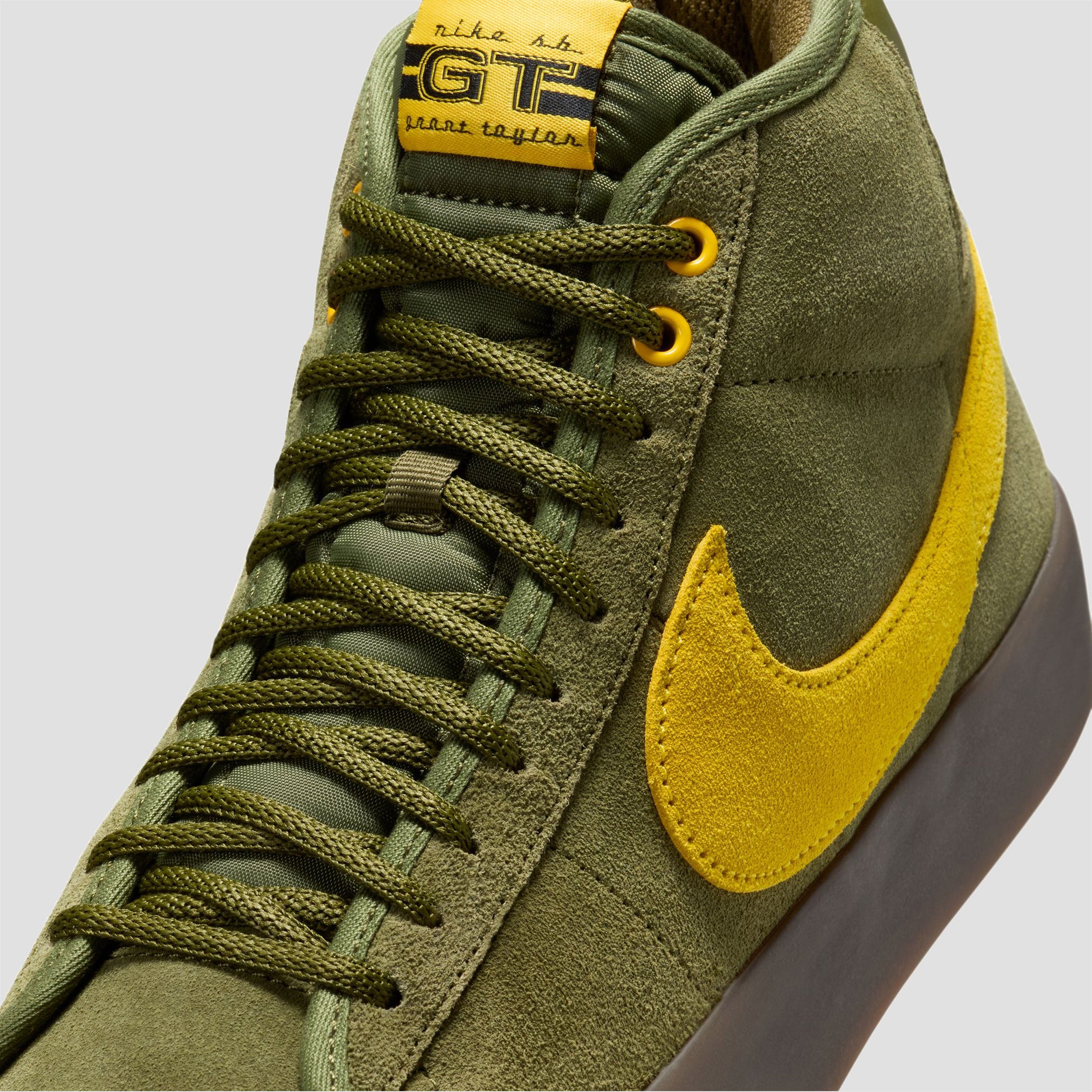 Nike Sneaker Nike Sb Blazer High Green Nike SB X Anithero Zoom