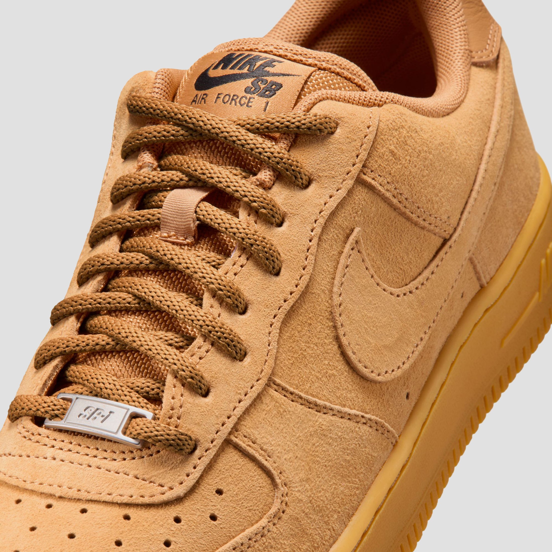 Nike SB Air Force 1 Skate Shoes Flax / Black / Gum / Light Brown