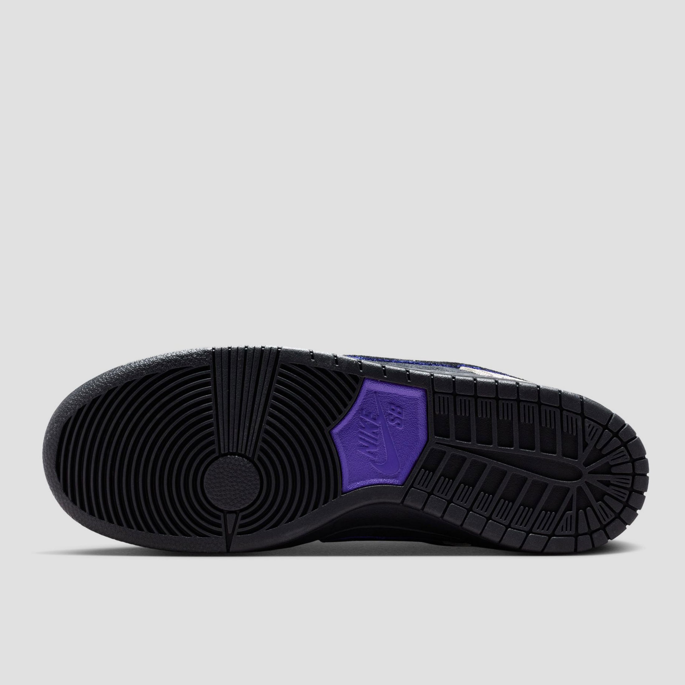 Nike SB Dunk Low Pro Skate Shoes String / Black / Bright Spruce / Fierce Purple