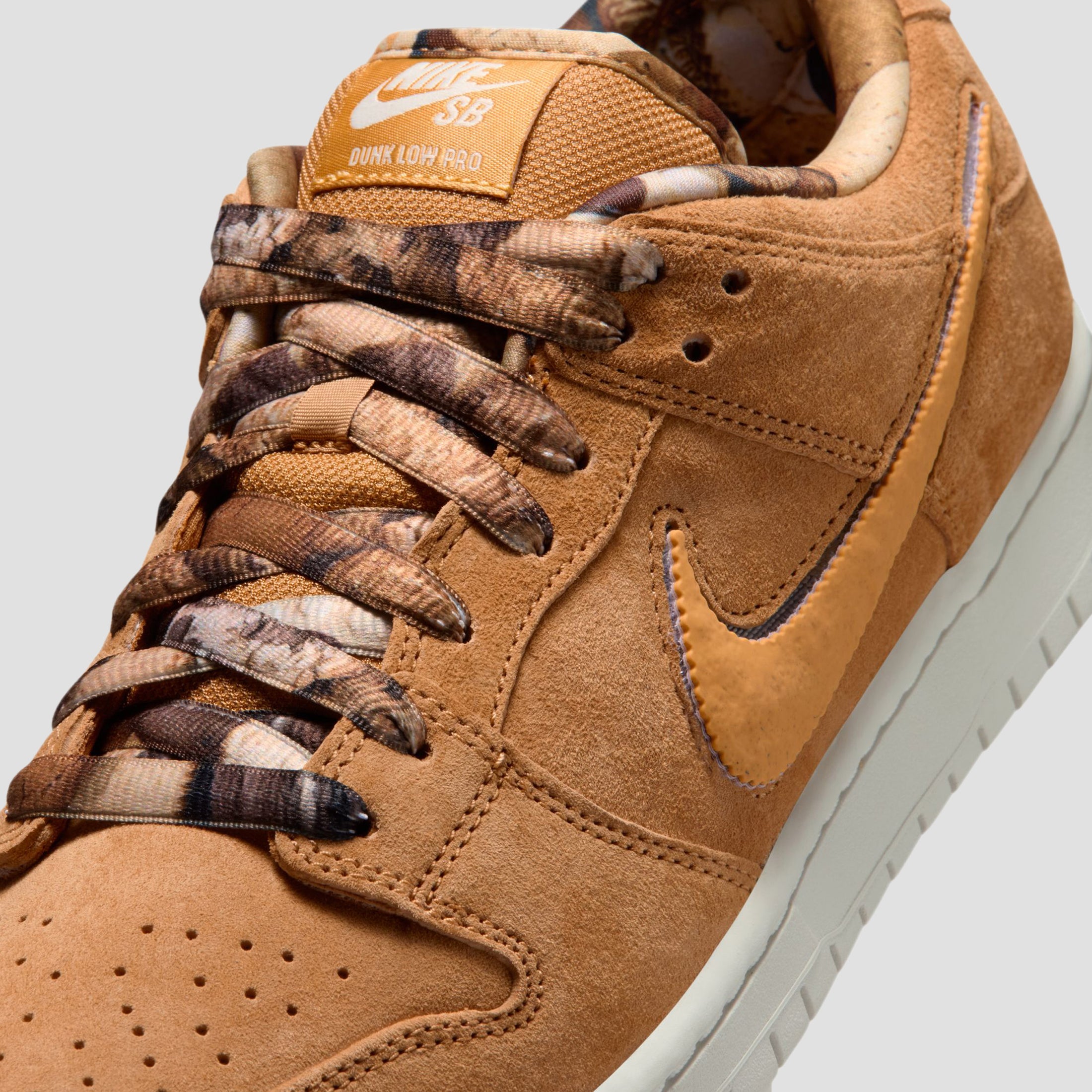 Nike SB x Note Dunk Low Pro Flax / Honeycomb / Summit White / Sail