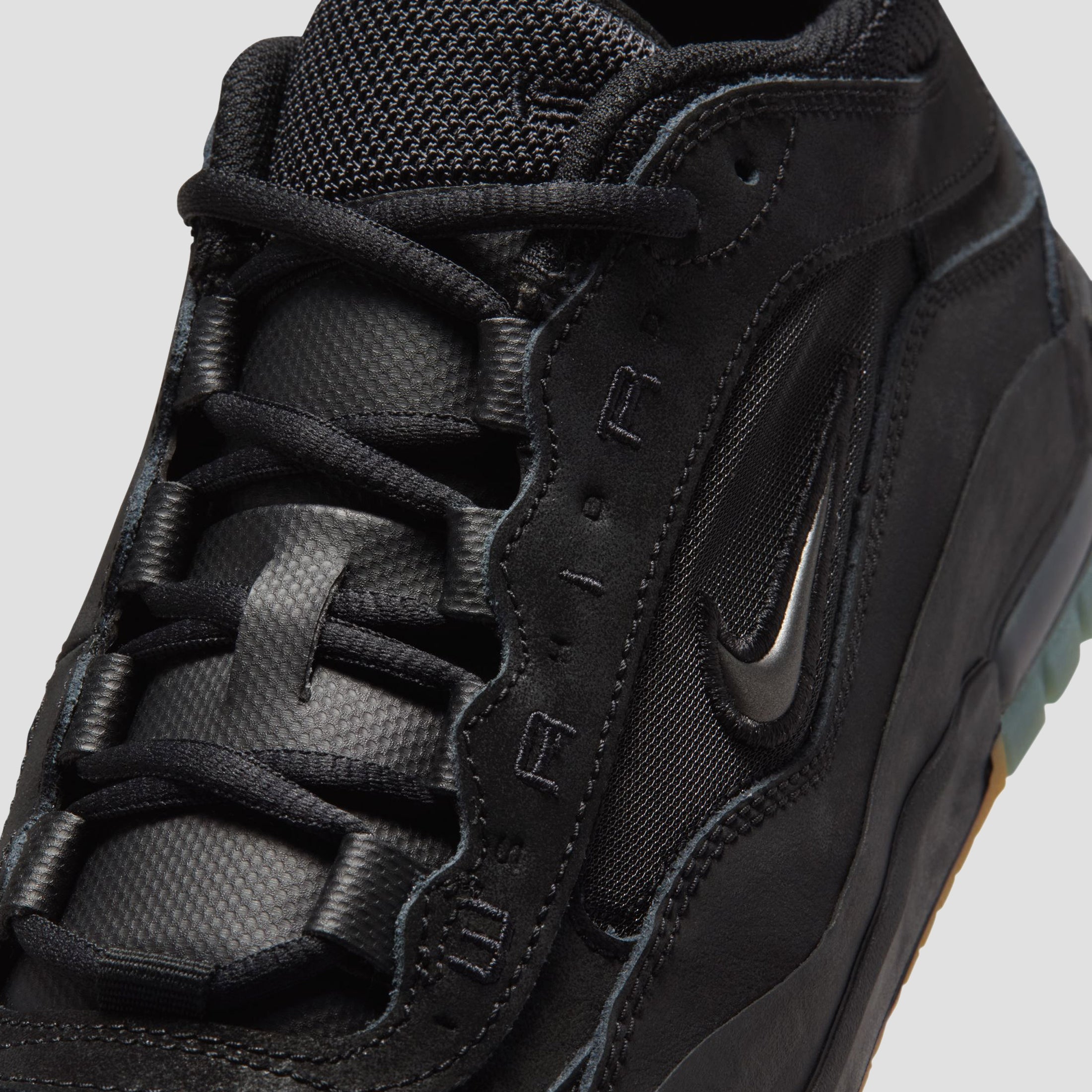 Nike SB Air Max Ishod Skate Shoes Black / Black