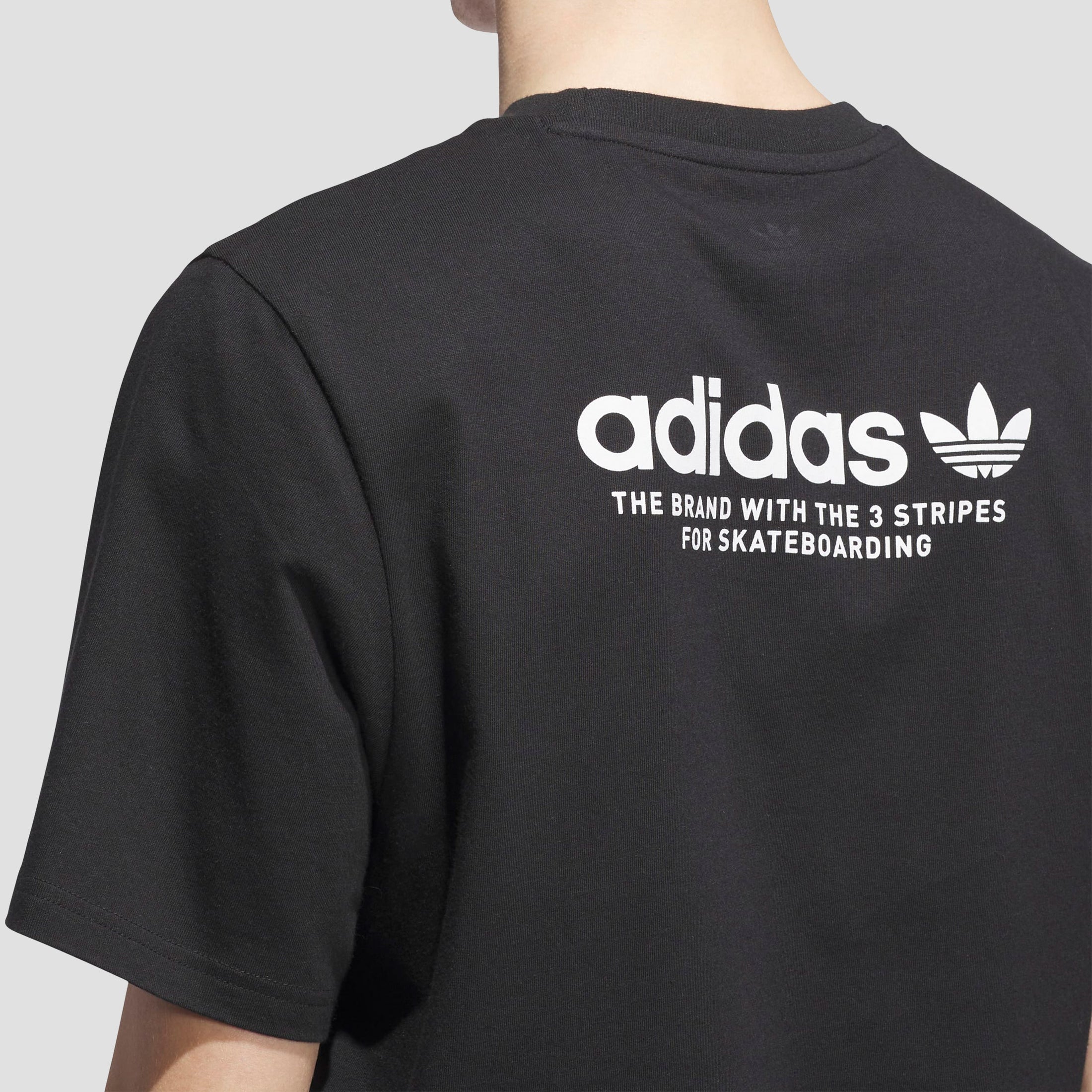 Adidas 4.0 Logo T-Shirt Black / White