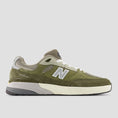 Load image into Gallery viewer, New Balance Andrew Reynolds 933 Skate Shoes Olivine / Dark Olivine
