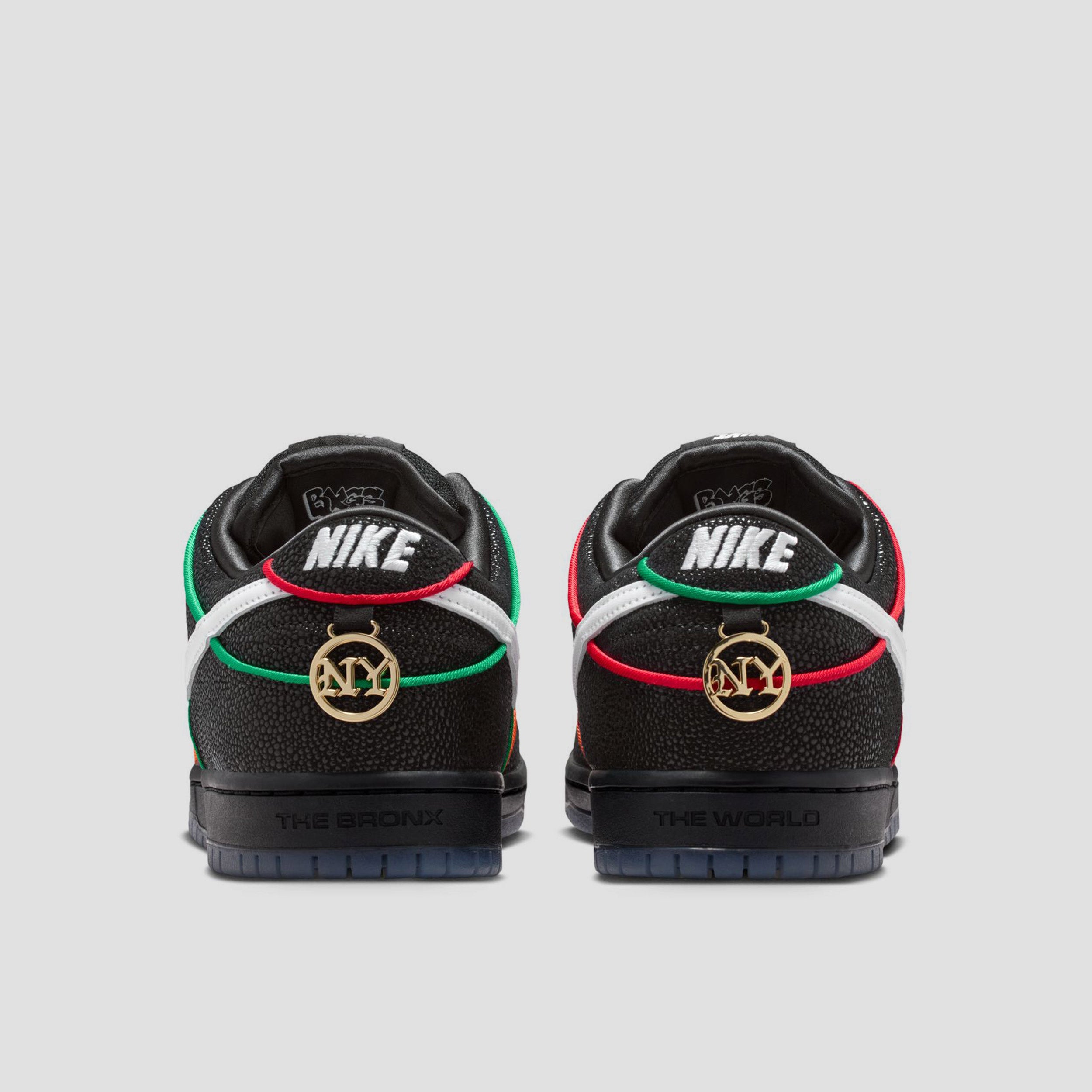 Nike SB Bronx Girls Dunk Low Pro Skate Shoes Black / White