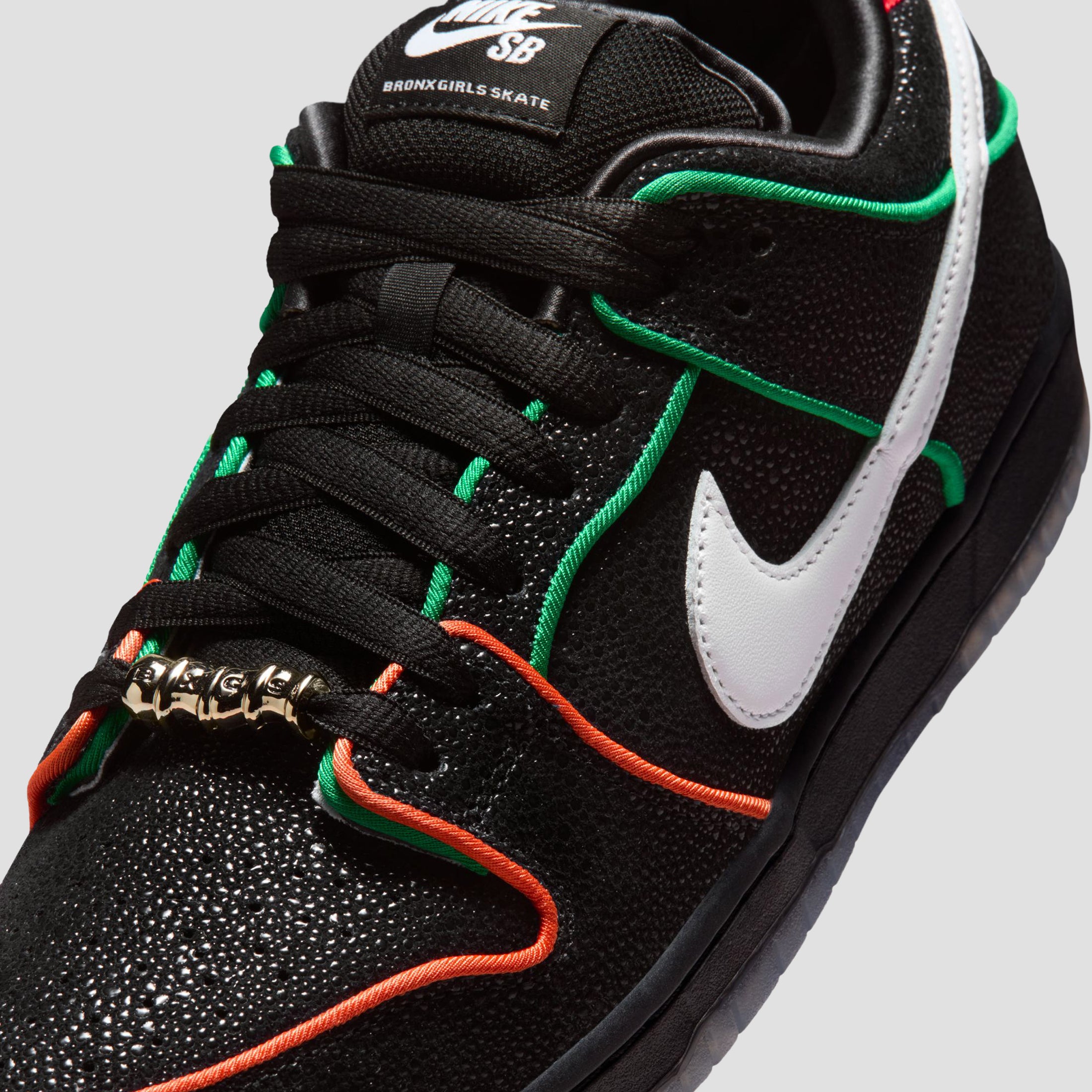 Nike SB Bronx Girls Dunk Low Pro Skate Shoes Black / White / Challenge Red / Total Orange