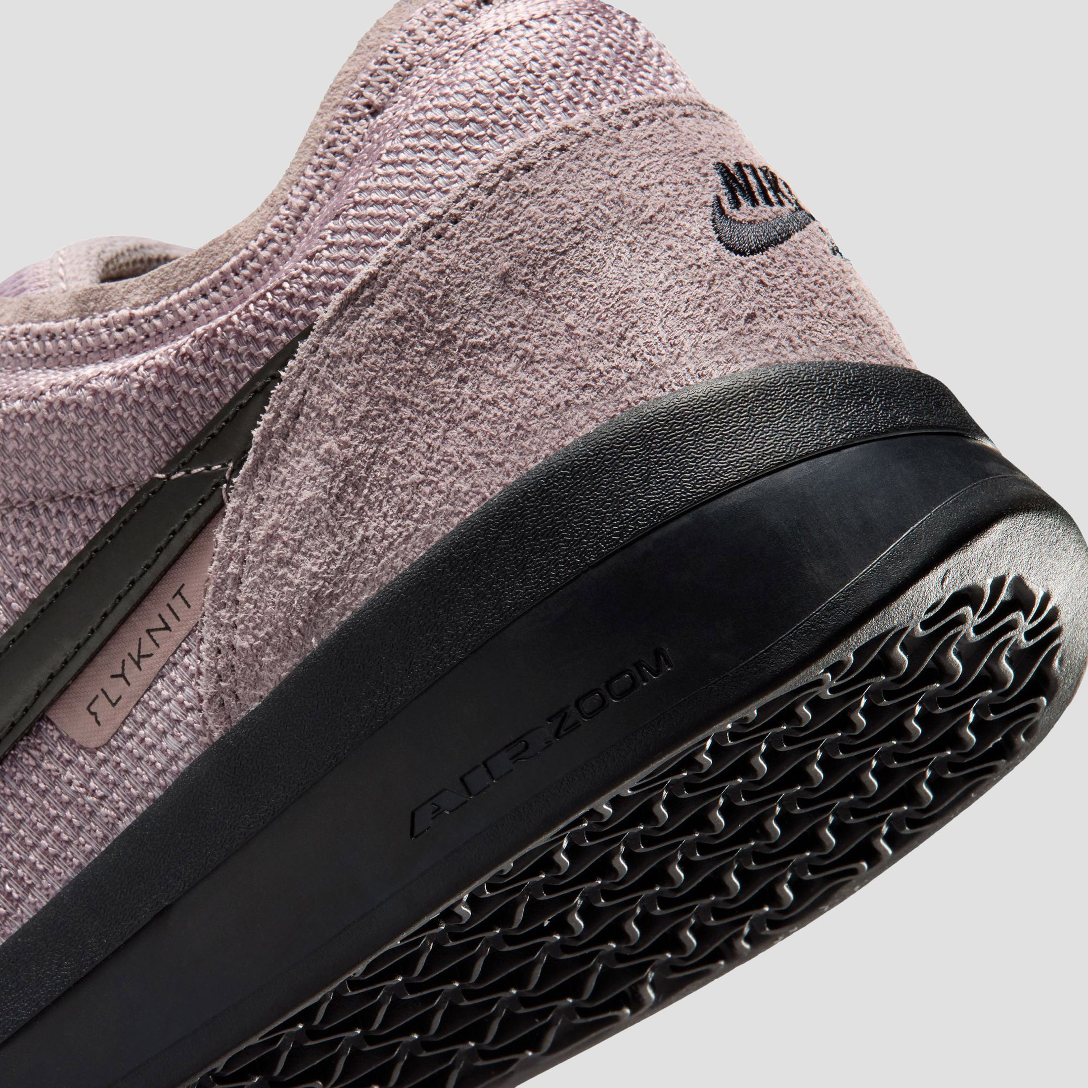Nike SB PS8 Skate Shoes Light Violet Ore / Black / Purple Smoke