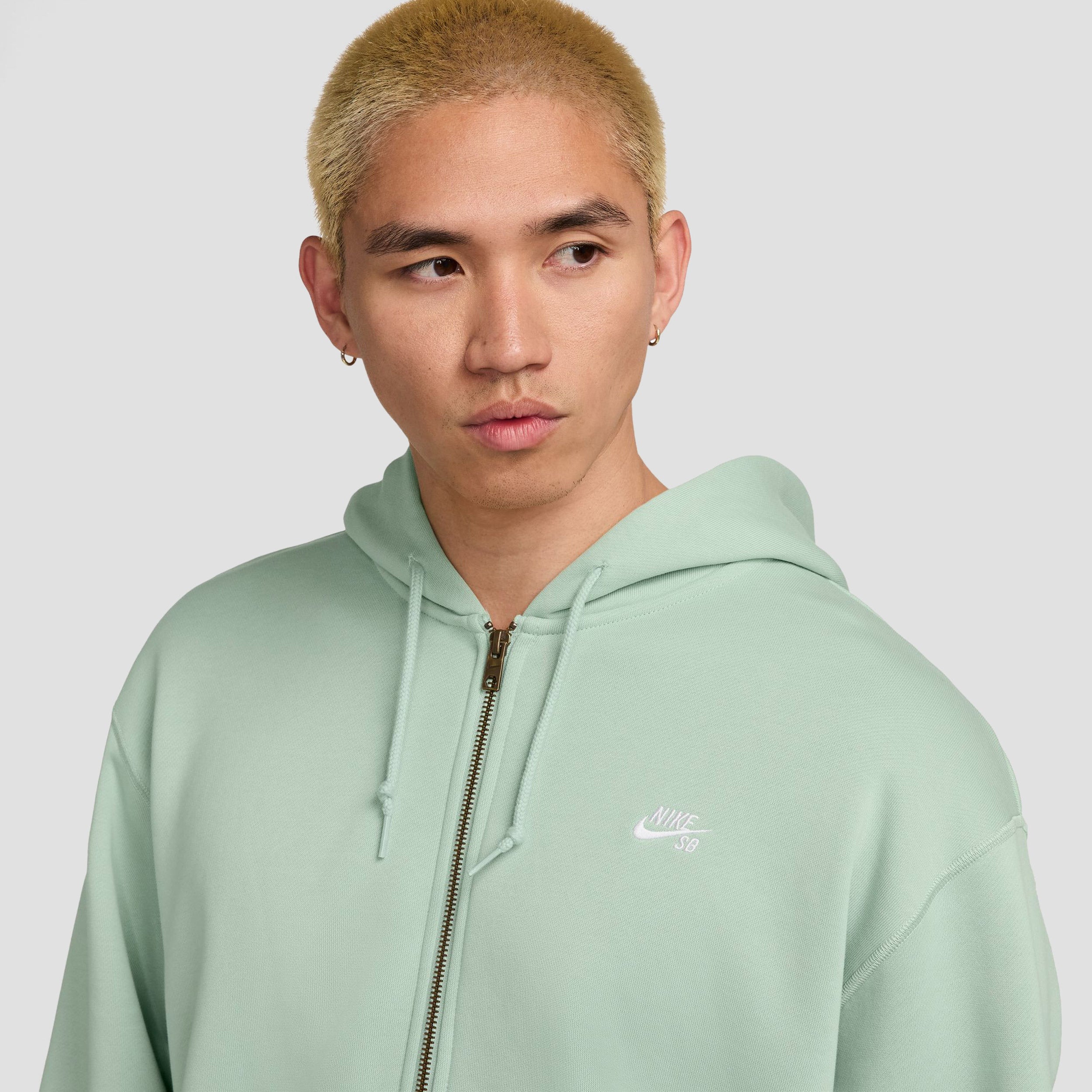 nike fleece pistachio