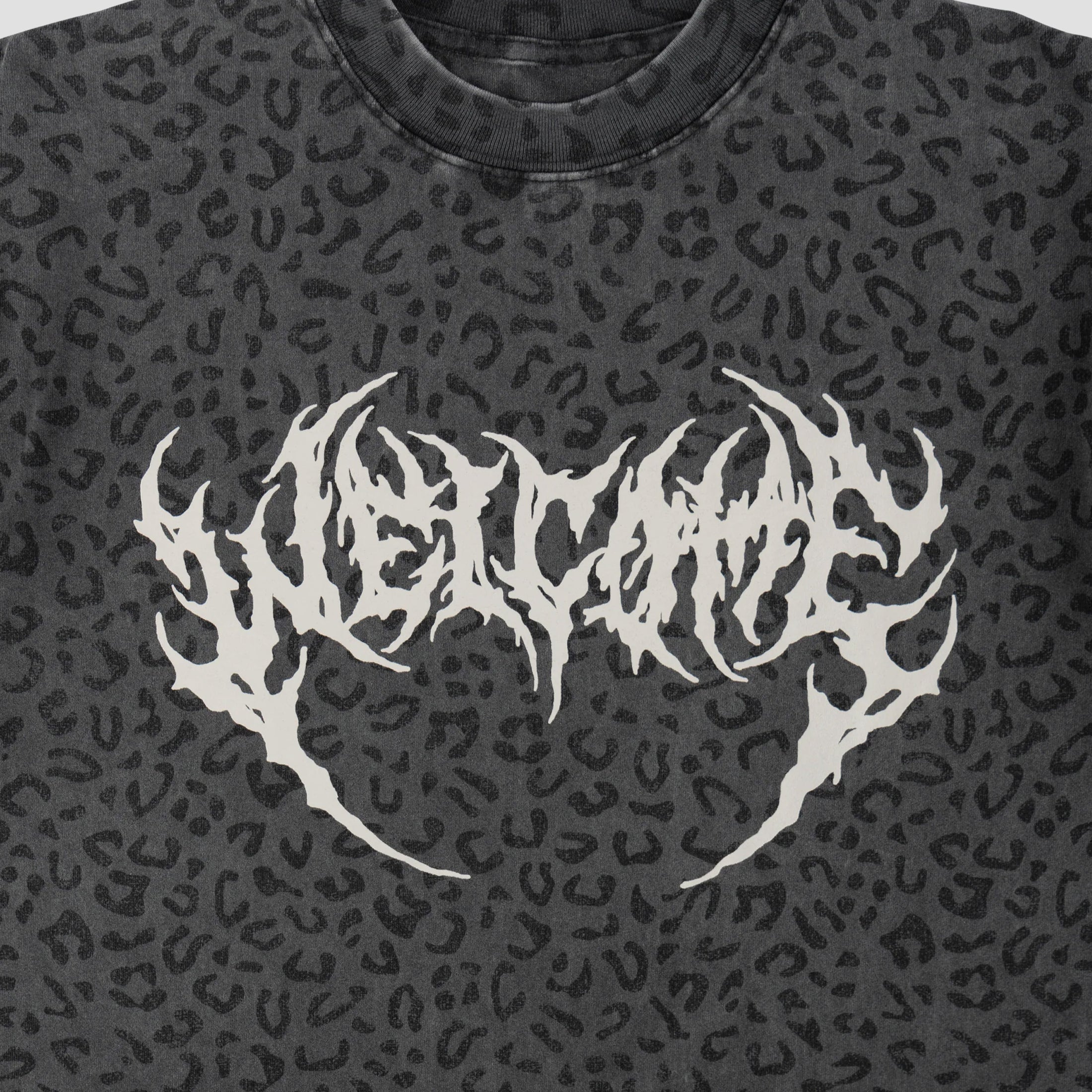 Welcome Fang T-Shirt Vintage Black / Leopard