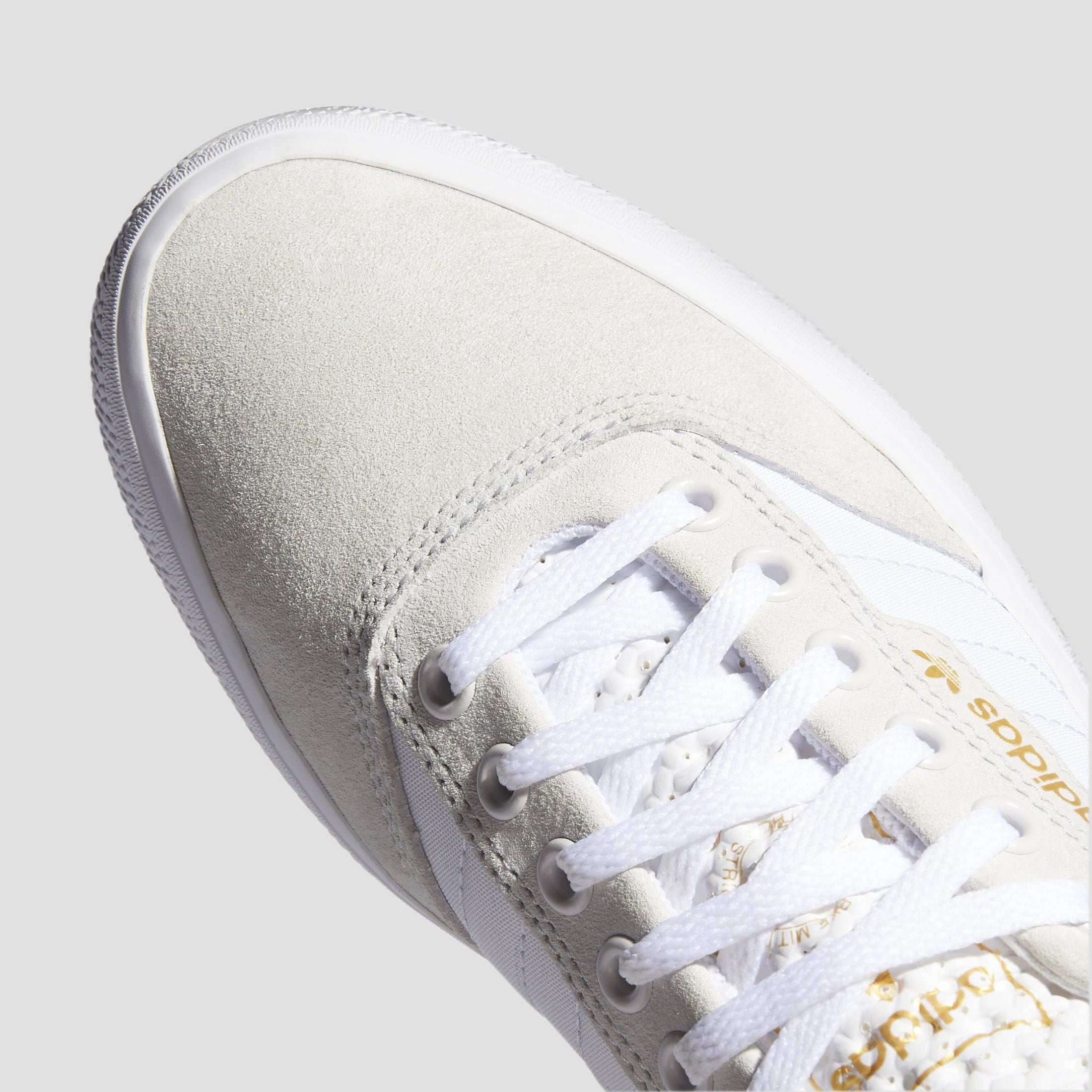 adidas 3MC Skate Shoes Crystal White / Footwear White / Gold Metallic