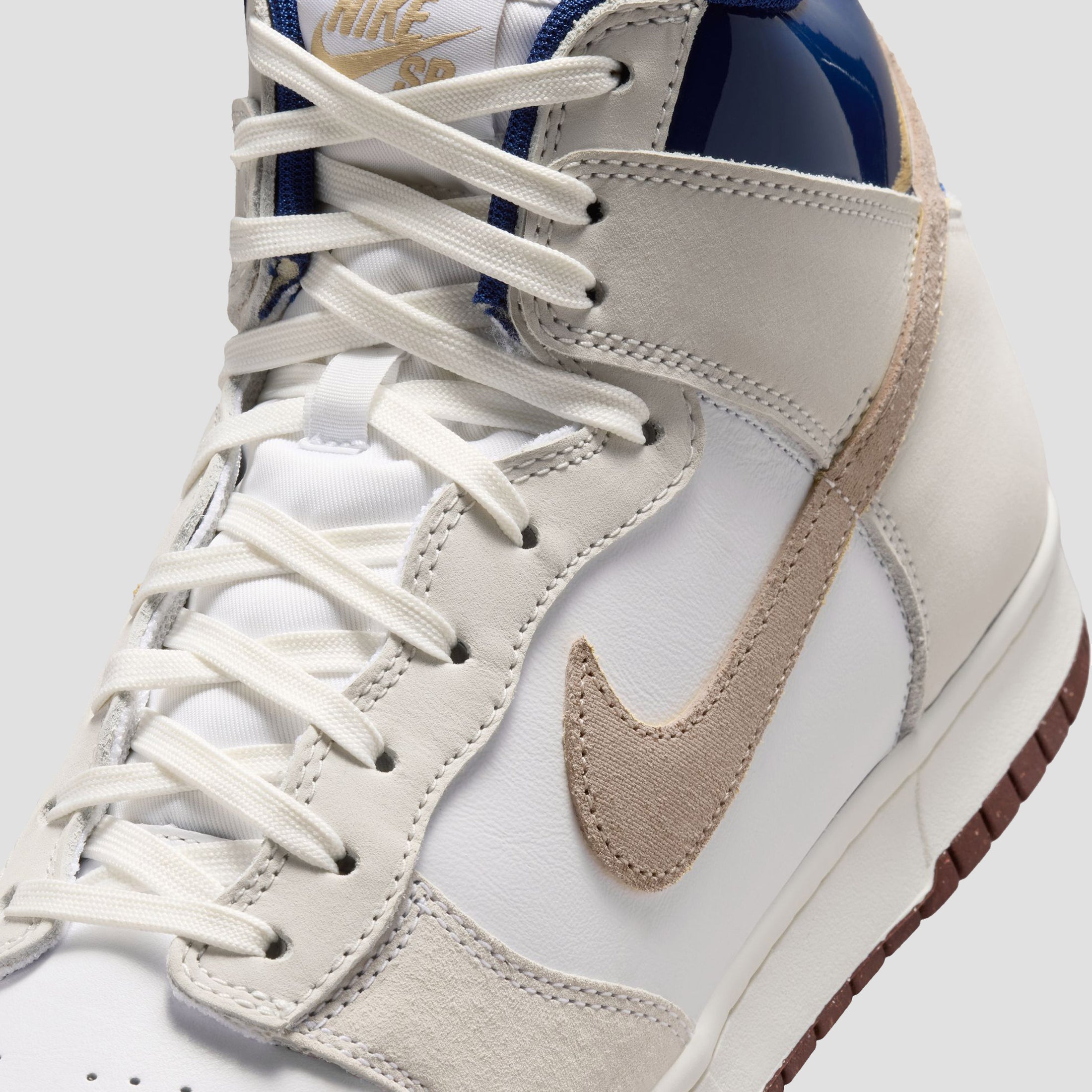 Nike SB x Beyond Dunk High Pro Skate Shoes White / Ivory / Sand Dune / Blue Void