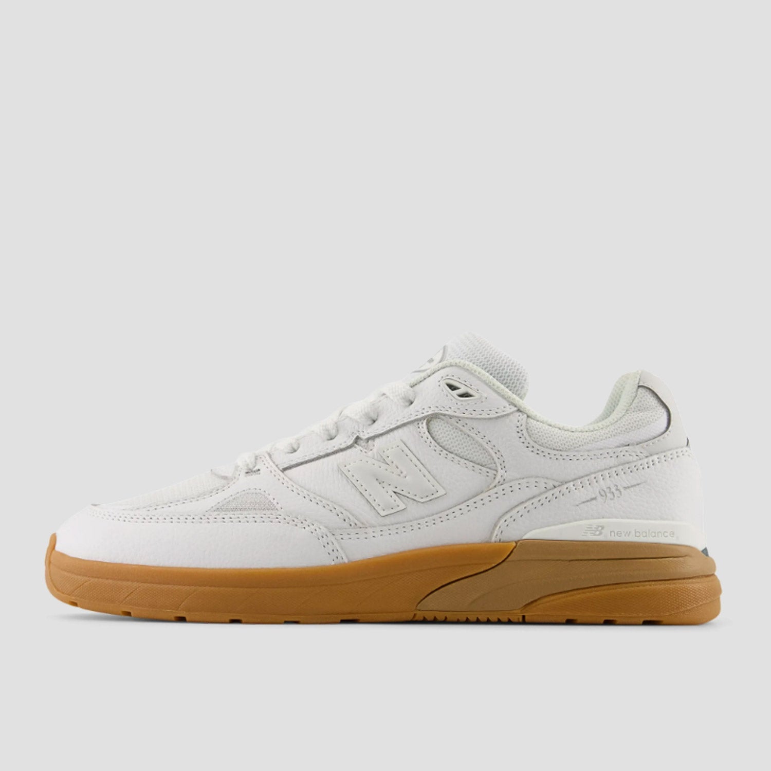 New Balance 933 Skate Shoes White / Gum
