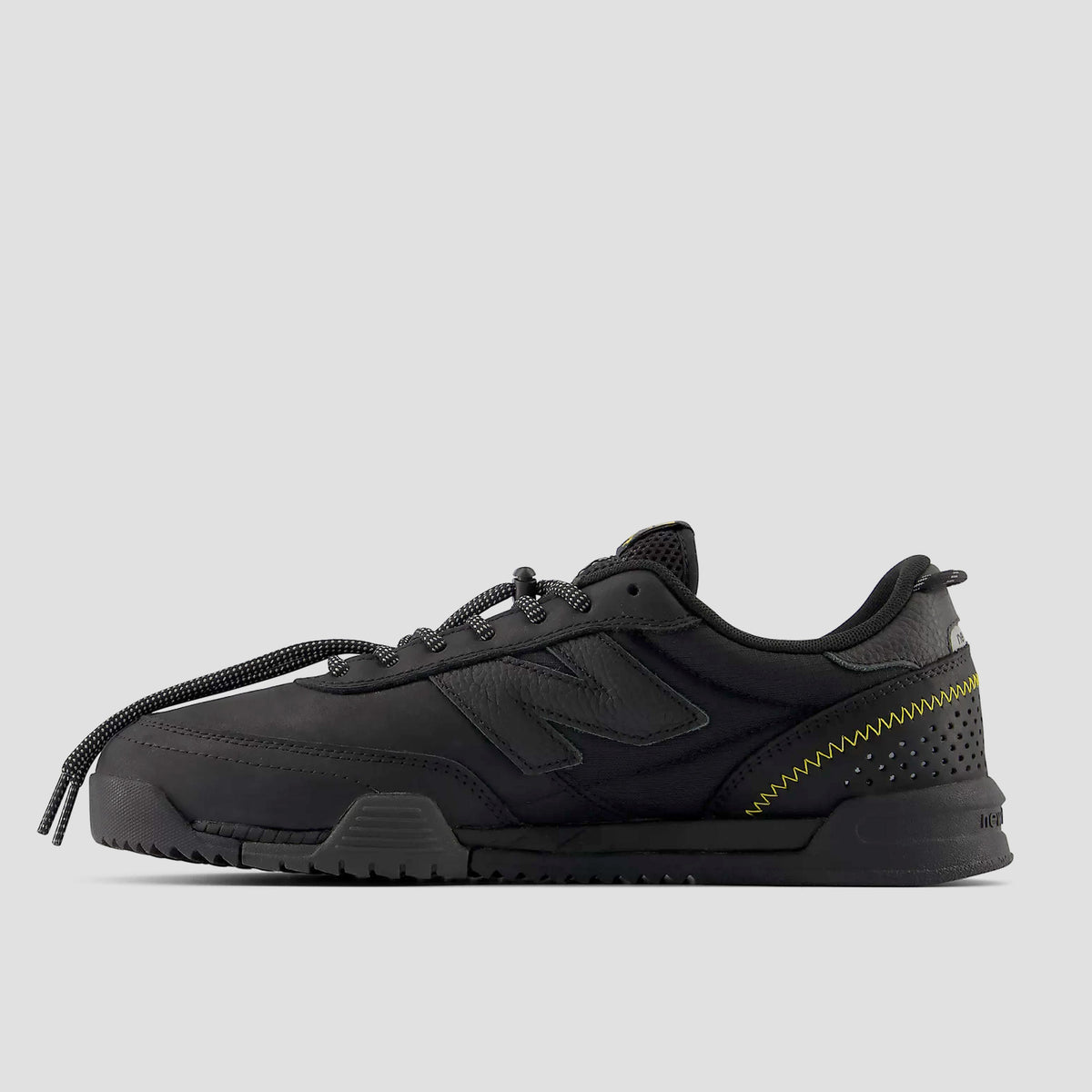 New Balance 440 Wv2 Skate Shoes Black / Yellow