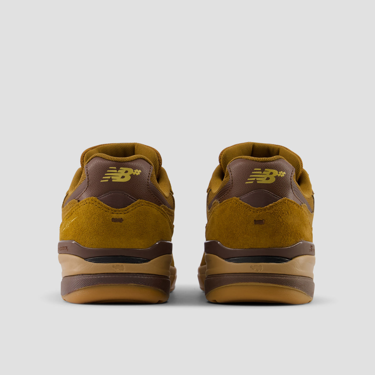 New Balance 933 Skate Shoes Breakfast Tea / Gum