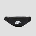 Load image into Gallery viewer, Nike Waistpack Black
