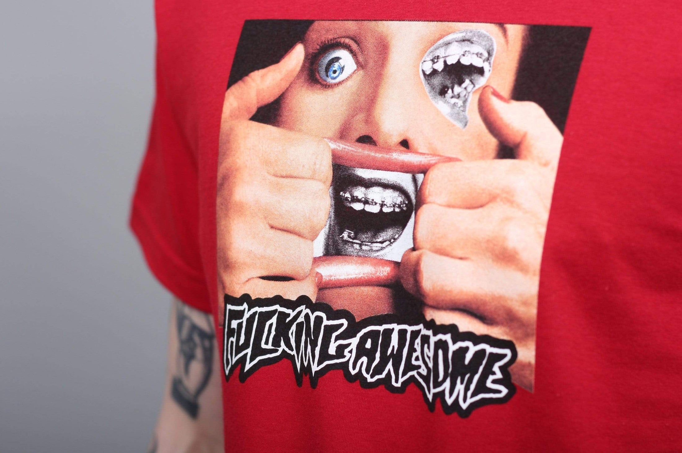 Fucking Awesome Brace Face T-Shirt Red