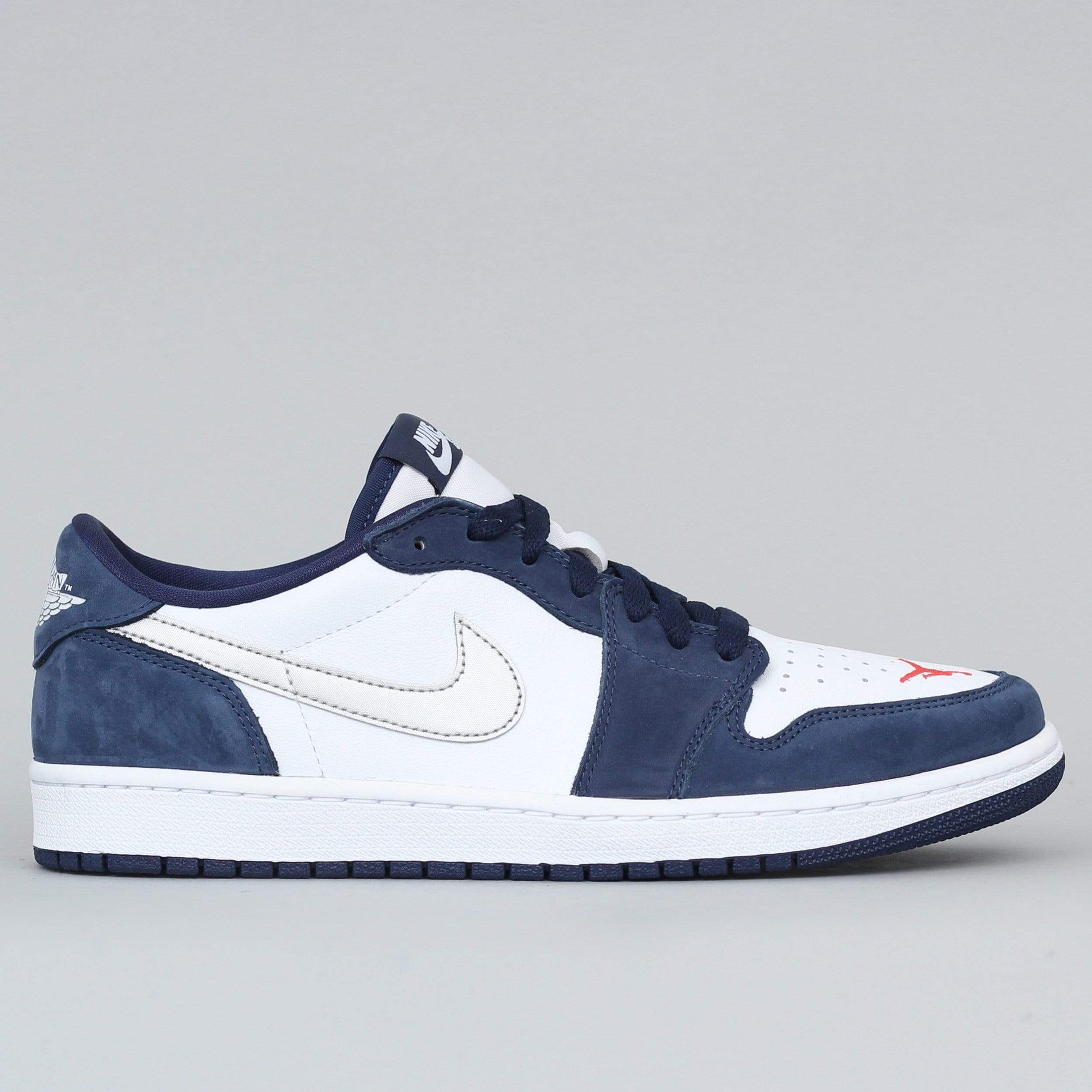 Nike SB Air Jordan Low QS Shoes Midnight Navy Metallic Silver