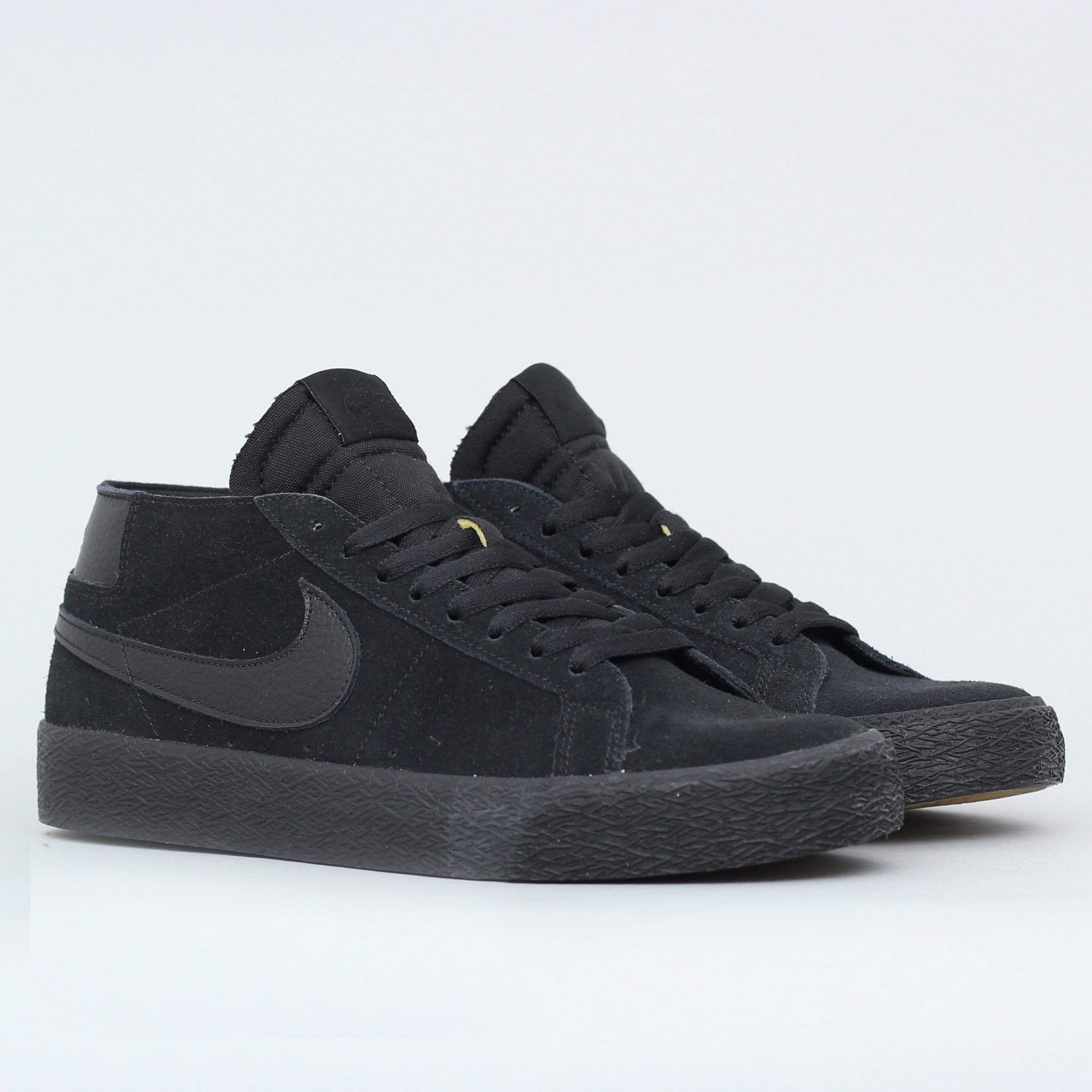 Nike SB Blazer Chukka Shoes Black / Black