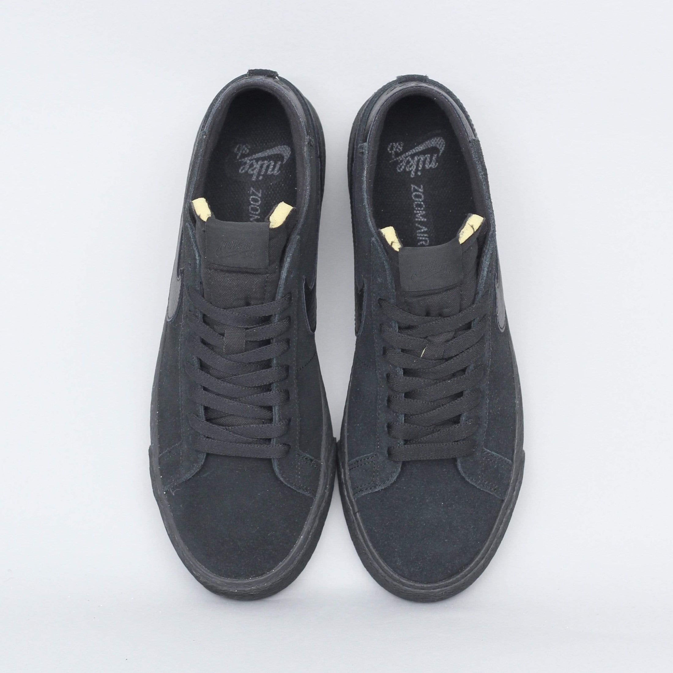 Nike SB Blazer Chukka Shoes Black / Black