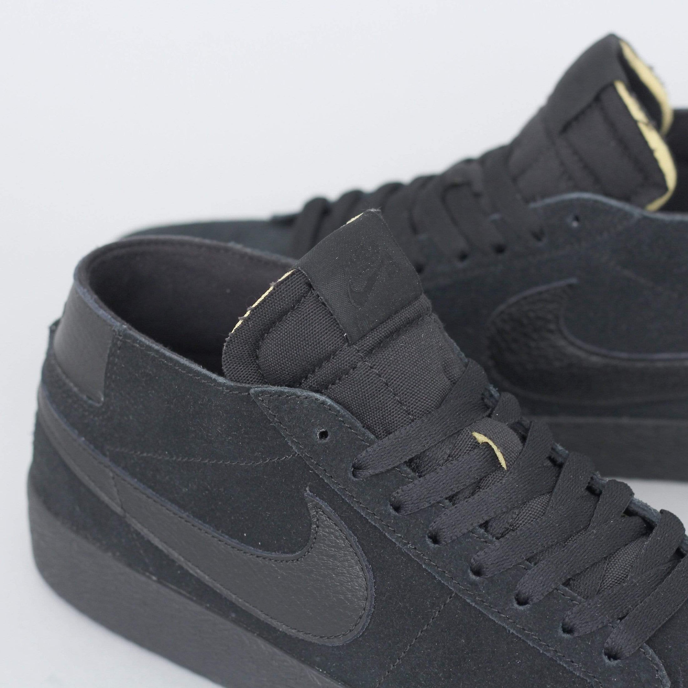 Nike SB Blazer Chukka Shoes Black Black - Main Image