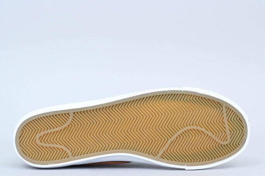 Nike SB Blazer Low GT QS Shoes Black / Vivid Orange - White