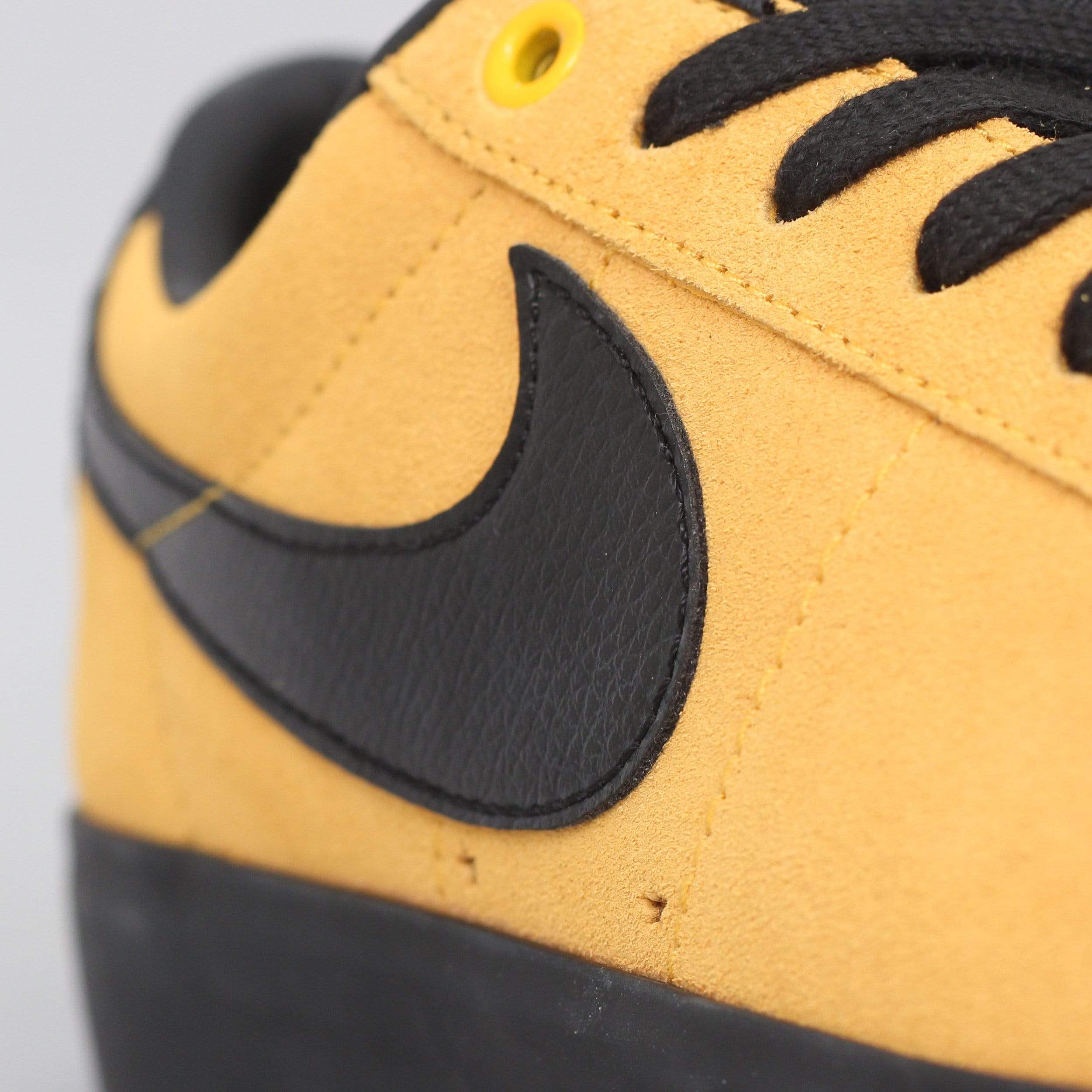 nike sb blazer university gold