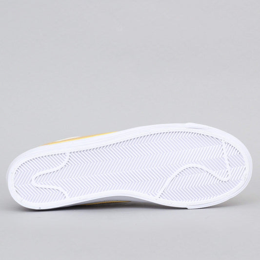 Nike SB Blazer Low GT Shoes White / Club Gold - White - Light Thistle
