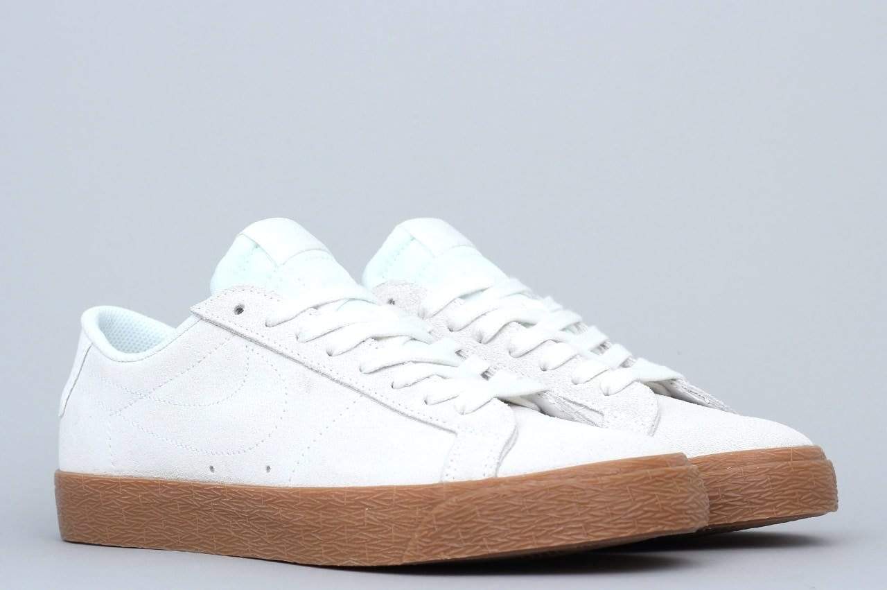 Nike SB Blazer Low Shoes Summit White / Summit White / Gum