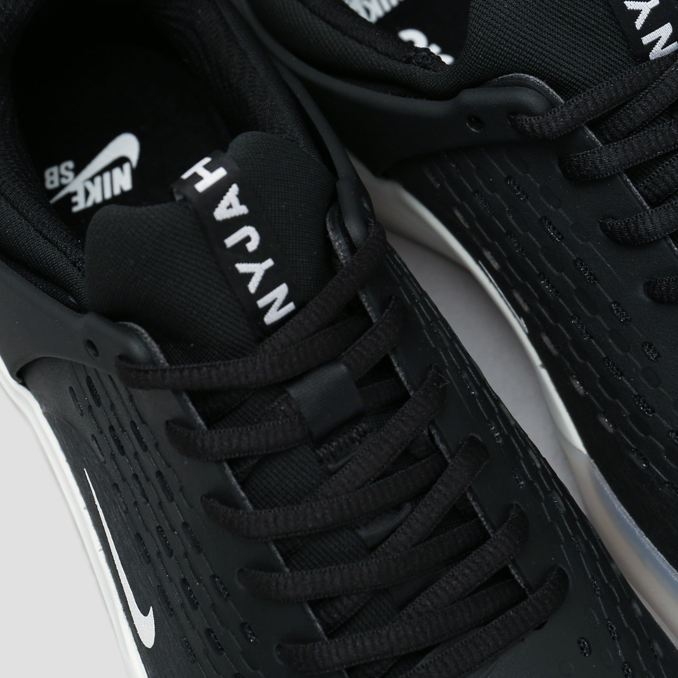 Nike SB Nyjah 3 Shoes Black / White - Black - Summit White