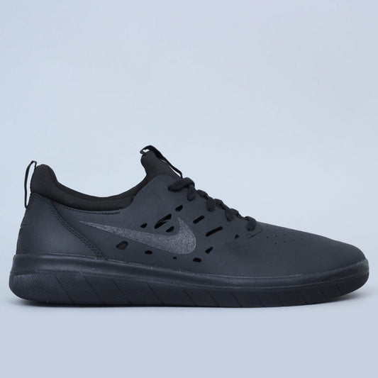 Nike SB Nyjah Free Shoes Black / Black - Black