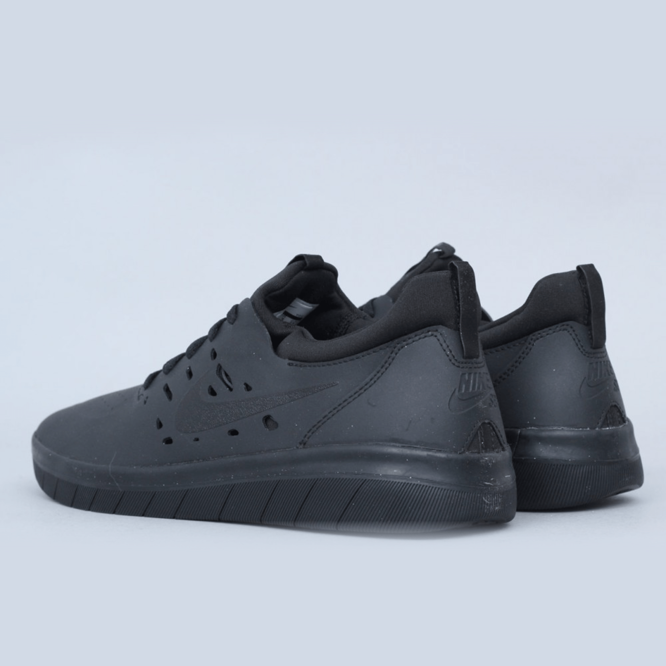 Nike SB Nyjah Free Shoes Black / Black - Black