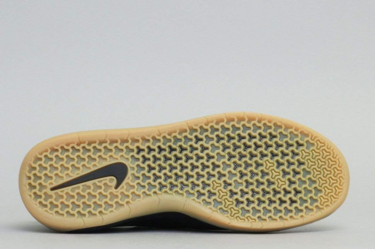 Nike SB Nyjah Free Shoes Black / Black - Gum Light Brown