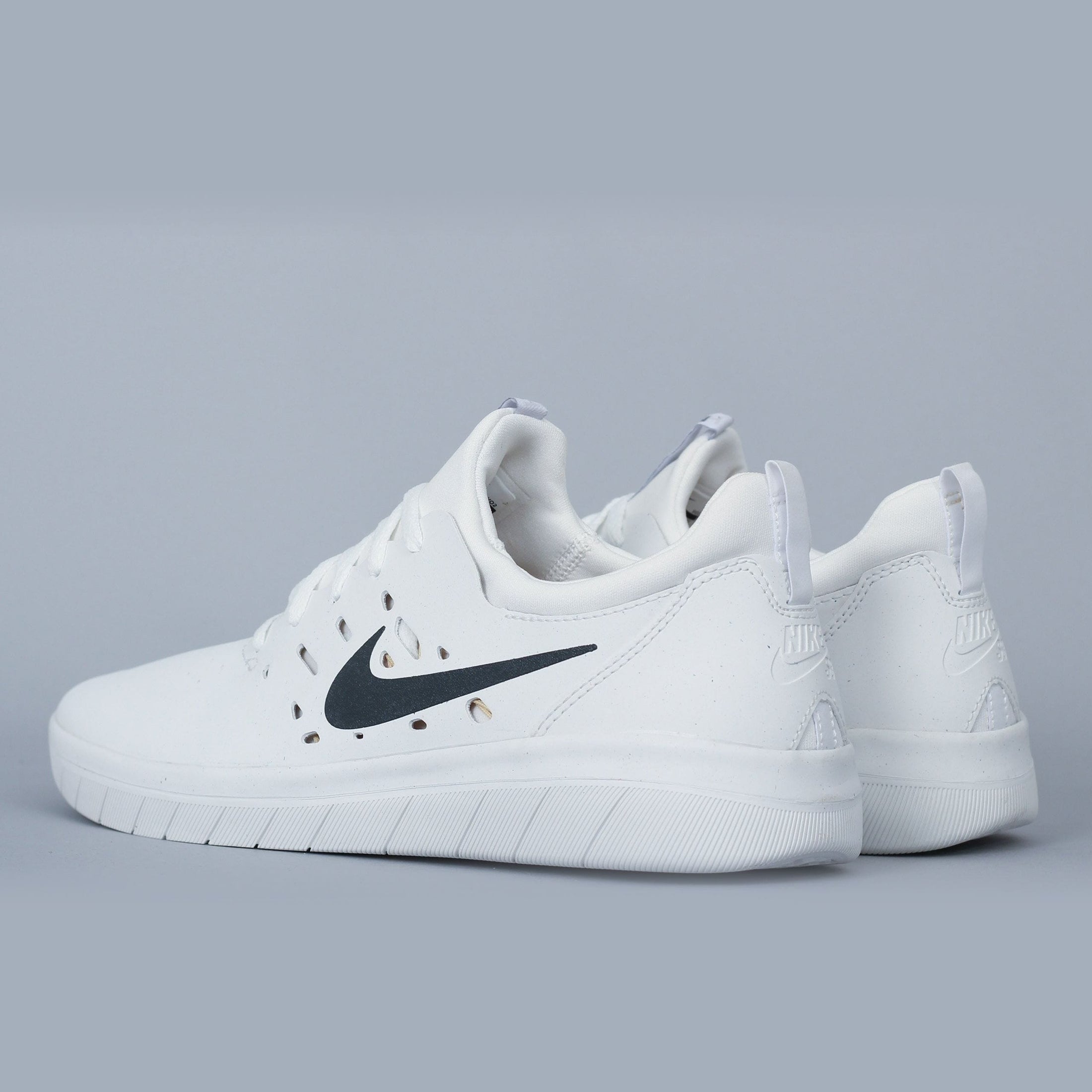Nike SB Nyjah Free Shoes Summit White / Anthracite