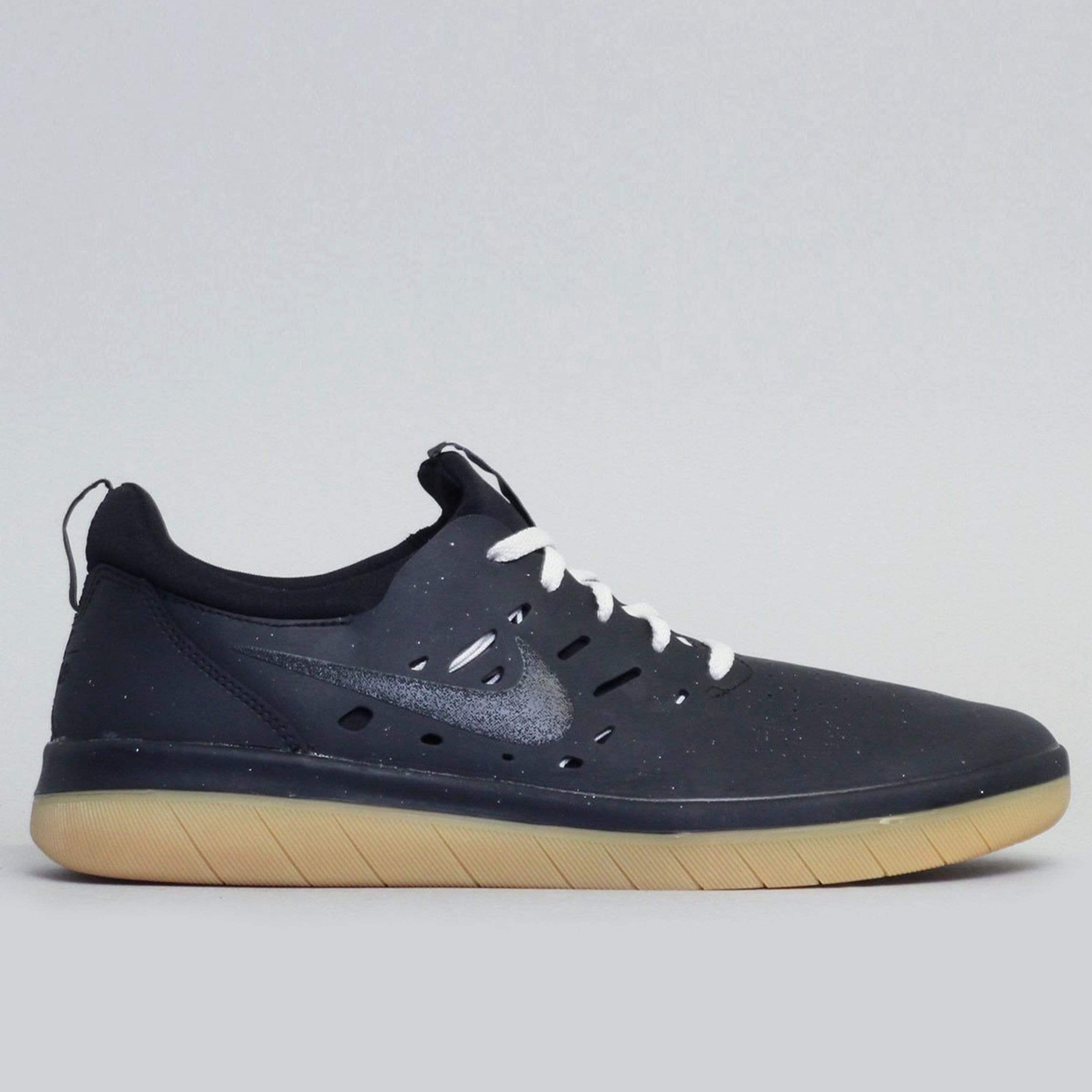 Nike SB Nyjah Free Shoes Black / Black - Gum Light Brown